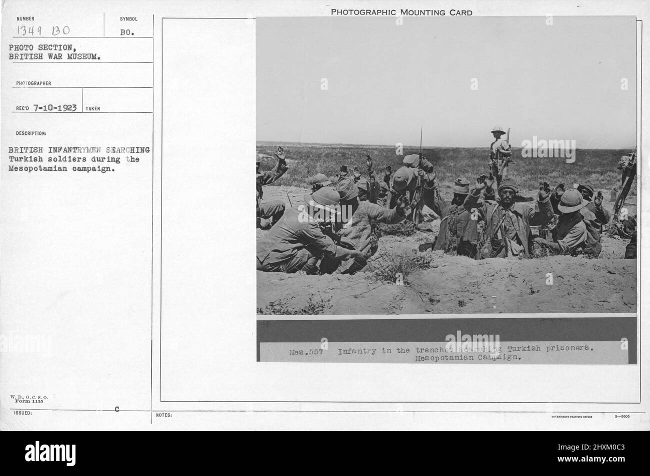Fanteria britannica alla ricerca di soldati turchi durante la campagna mesopotamiana. Collezione di fotografie della prima Guerra Mondiale, 1914-1918 che raffigurano le attività militari delle forze armate britanniche e di altre nazioni e del personale durante la prima Guerra Mondiale Foto Stock