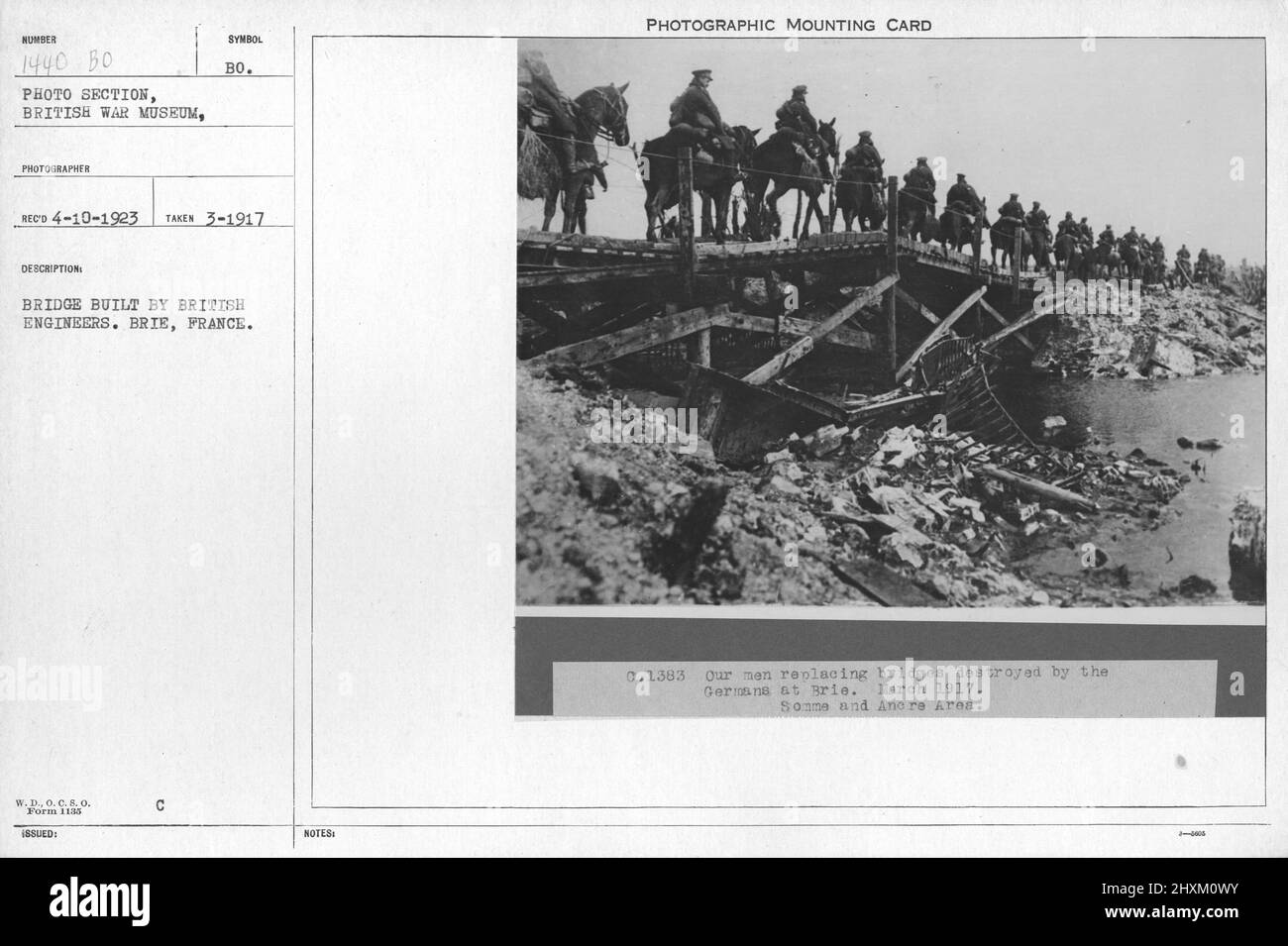 Ponte costruito da ingegneri britannici. Brie, Francia. Collezione di fotografie della prima Guerra Mondiale, 1914-1918 che raffigurano le attività militari delle forze armate britanniche e di altre nazioni e del personale durante la prima Guerra Mondiale Foto Stock