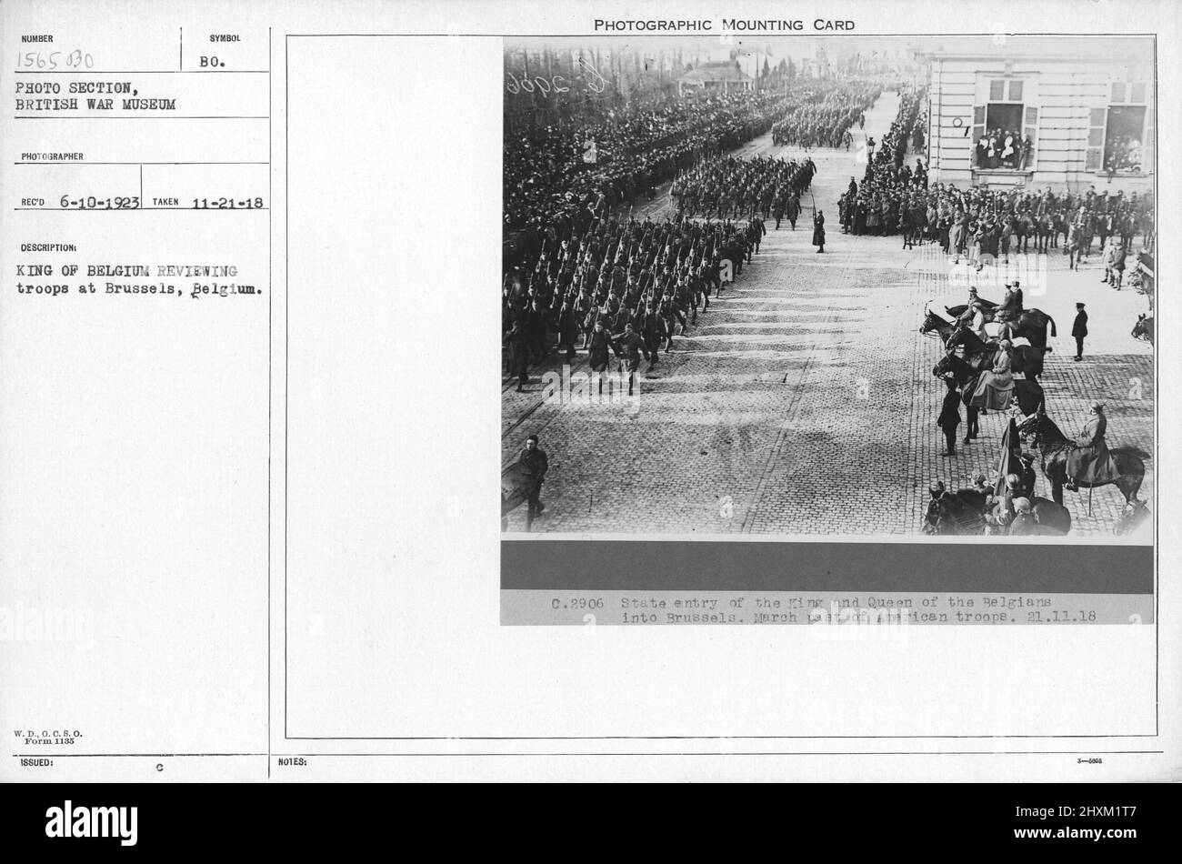 Re del Belgio che rivede le truppe a Bruxelles, Belgio. 11-21-1918. Collezione di fotografie della prima Guerra Mondiale, 1914-1918 che raffigurano le attività militari delle forze armate britanniche e di altre nazioni e del personale durante la prima Guerra Mondiale Foto Stock