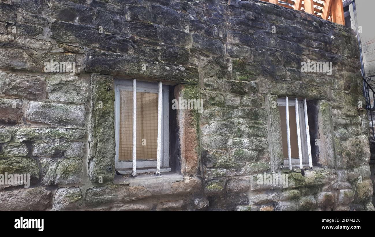 L'ex blocco della città utilizzato in passato per ubriacarsi a Burnley Lancashire dietro il centro commerciale è ora utilizzato per lo stoccaggio Foto Stock