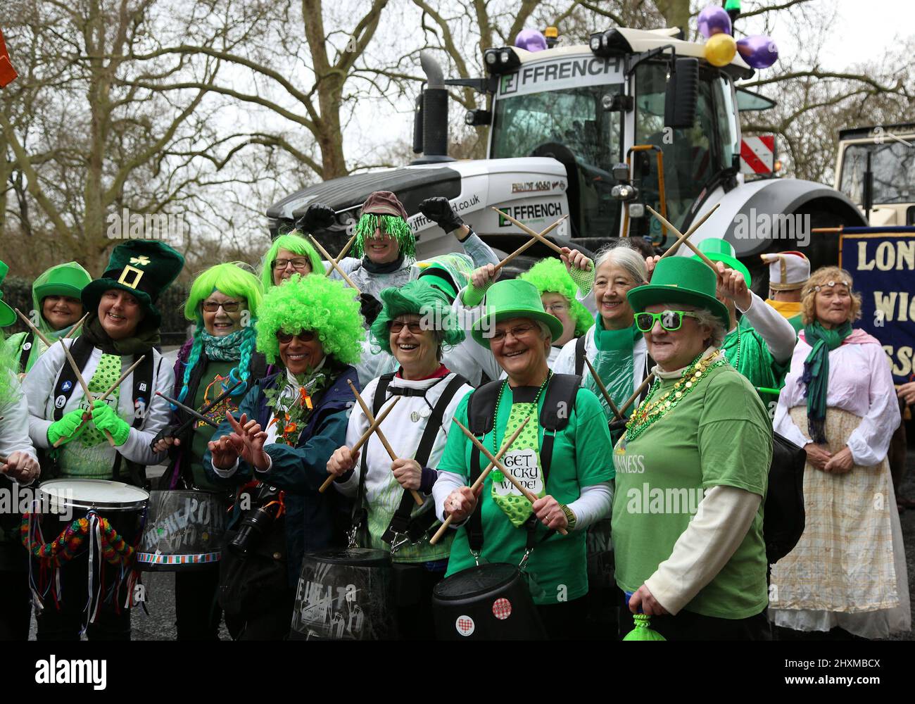 Londra, 13th marzo 2022, domenica 13th marzo si svolgono a Londra le celebrazioni del giorno di San Patrizio, con una sfilata che passa da Hyde Park alla principale area dei festival di Trafalgar Square. 2022. Immagini Anna Hatfield/Pathos Foto Stock