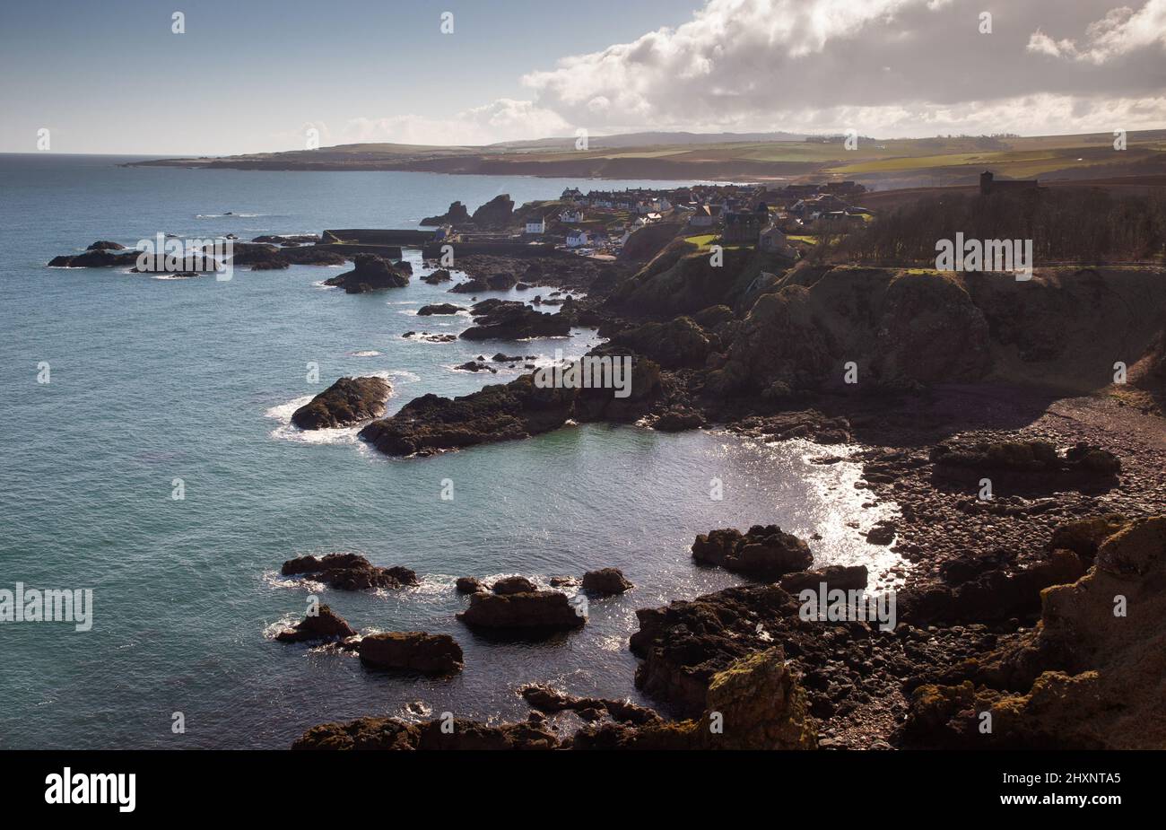 St Abbs villaggio di pescatori sulla costa orientale scozzese, Scozia, Europa Foto Stock