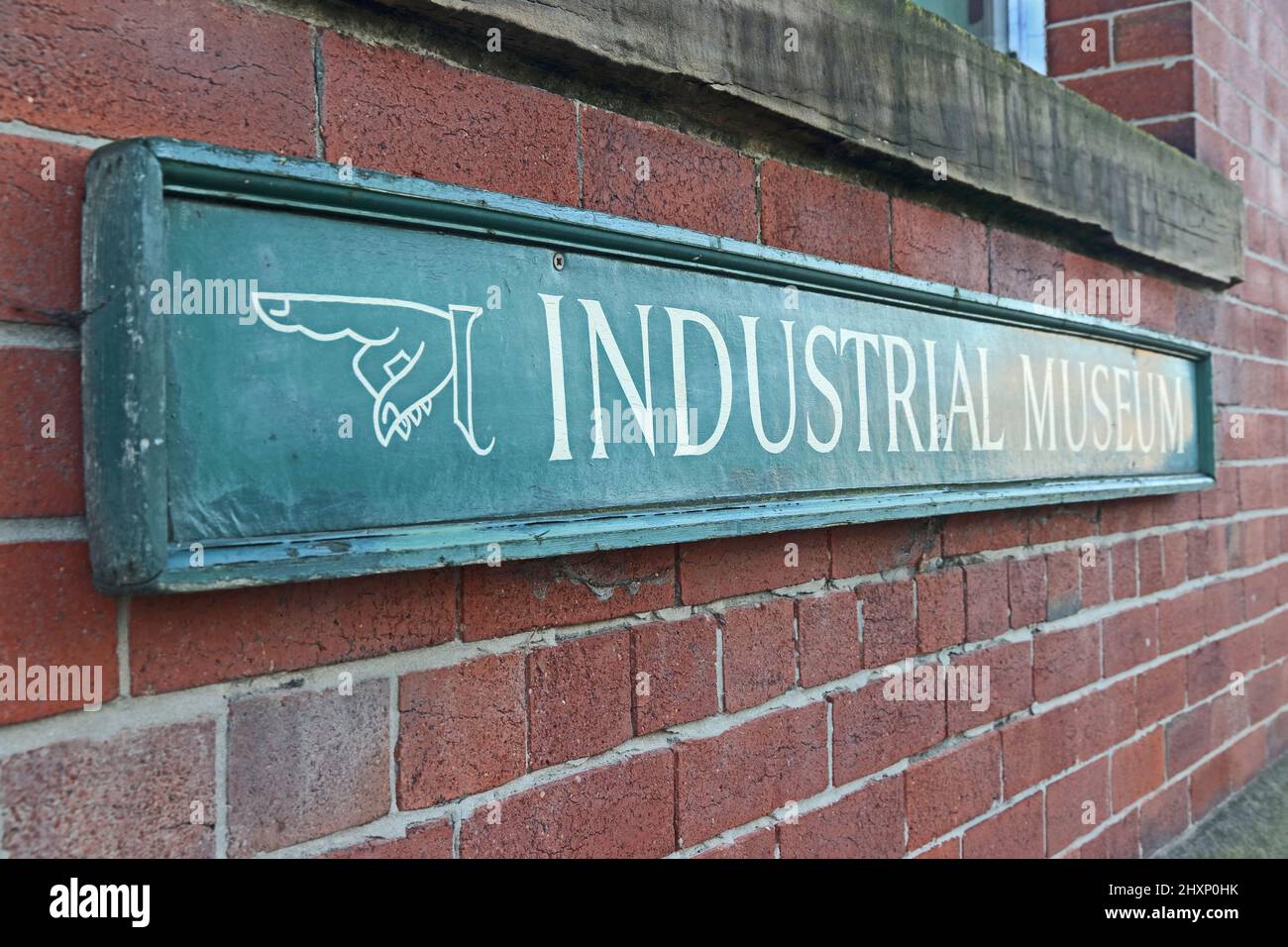 Cartello all'esterno del museo industriale di Calderdale, Halifax Foto Stock