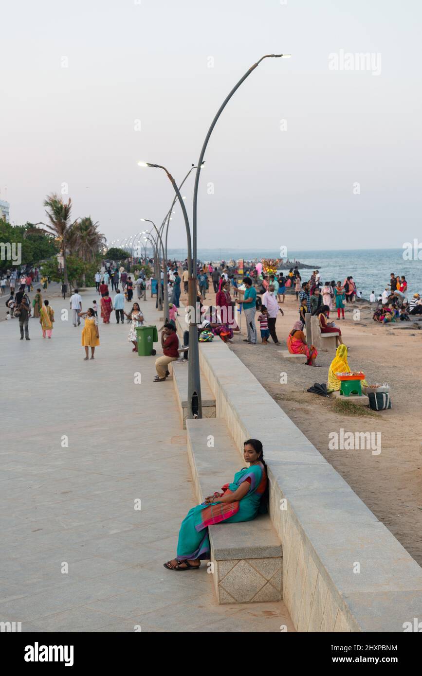 Pondicherry, India - 12 marzo 2022: La Promenade sul mare. Foto Stock