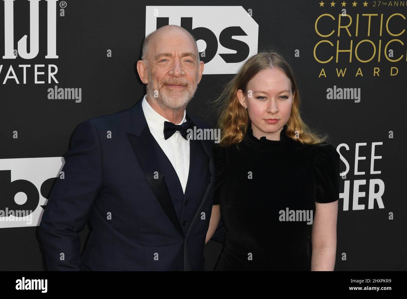 JK Simmons e Olivia Simmons partecipano ai 27th Annual Critics Choice Awards al Fairmont Century Plaza il 13 marzo 2022 a Los Angeles, California. Foto: Casey Flanigan/imageSPACE/Sipa USA Foto Stock
