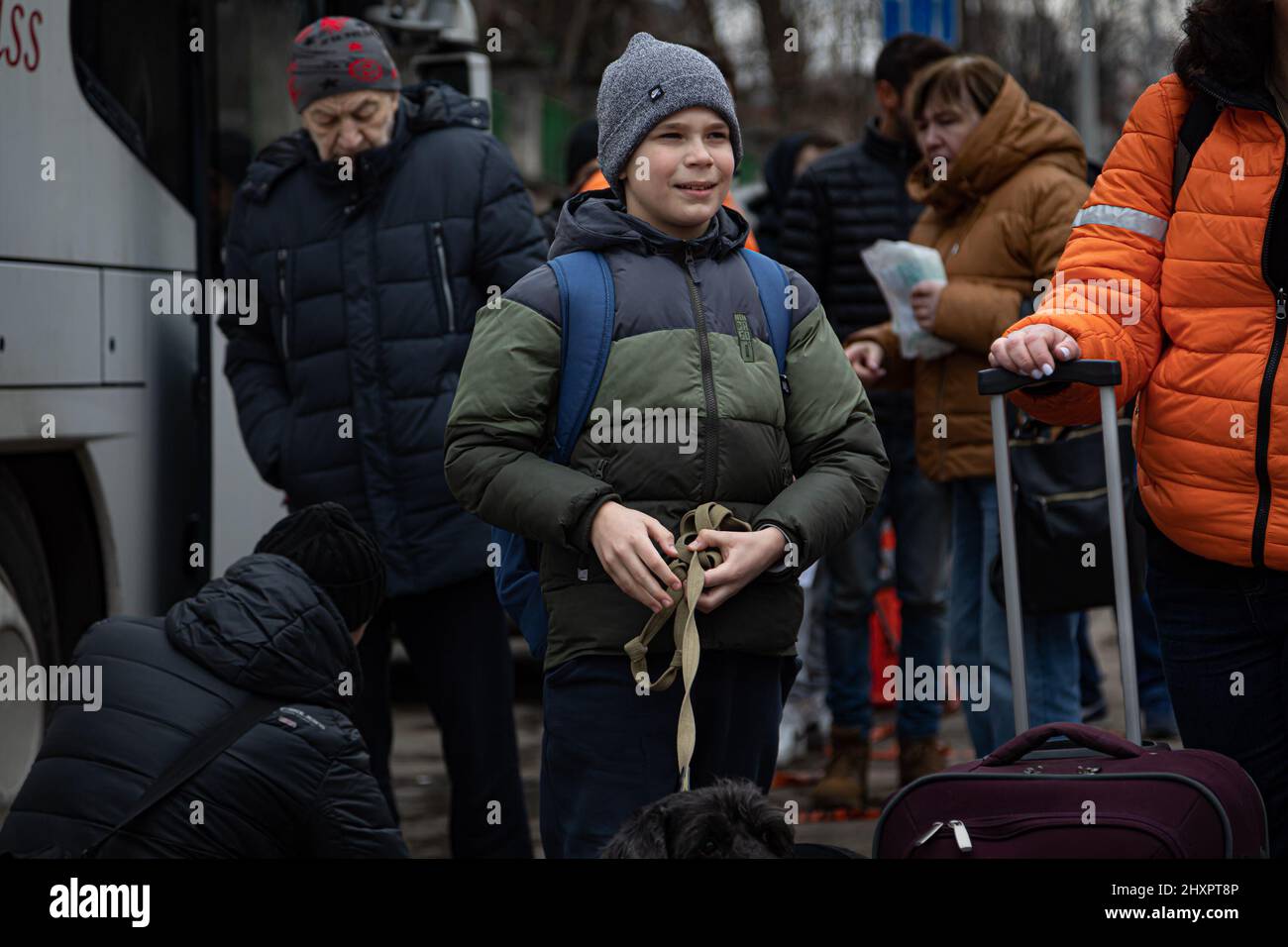 Chisinau, Moldavia. 13th Mar 2022. Misha, 10 anni, lasciò la sua famiglia a Zaporozhye, Ucraina, e viaggiò da solo in Moldavia. Il gruppo umanitario israeliano ha Unito Hatzalah, ha eseguito l'operazione Orange Wings da una sinagoga di Chisinau ed ha estratto centinaia di rifugiati ucraini per la sicurezza, il 13 marzo 2022 a Chisinau, Moldavia. Più di due milioni e mezzo di persone sono fuggiti dall'Ucraina nei paesi vicini da quando la Russia ha lanciato un'invasione su larga scala del paese il 24 febbraio. (Foto di Michael Nigro/Pacific Press/Sipa USA) Credit: Sipa USA/Alamy Live News Foto Stock