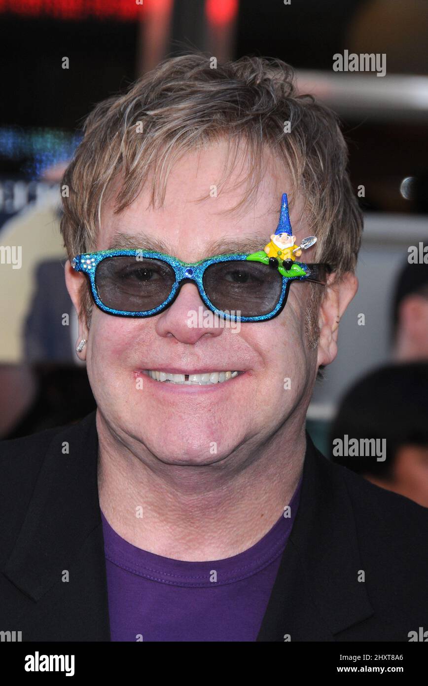 Elton John alla prima mondiale 'Gnomeo and Juliet', tenutasi al Teatro El Capitan di Hollywood. Foto Stock