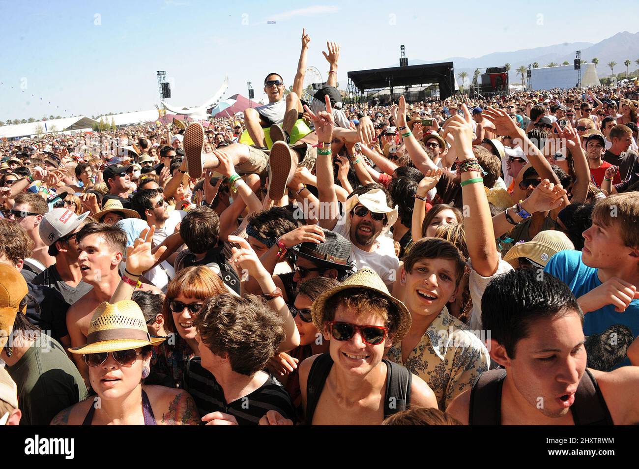 Atmosfera al Coachella Valley Music and Arts Festival che si tiene presso l'Empire Polo Field, California. Foto Stock