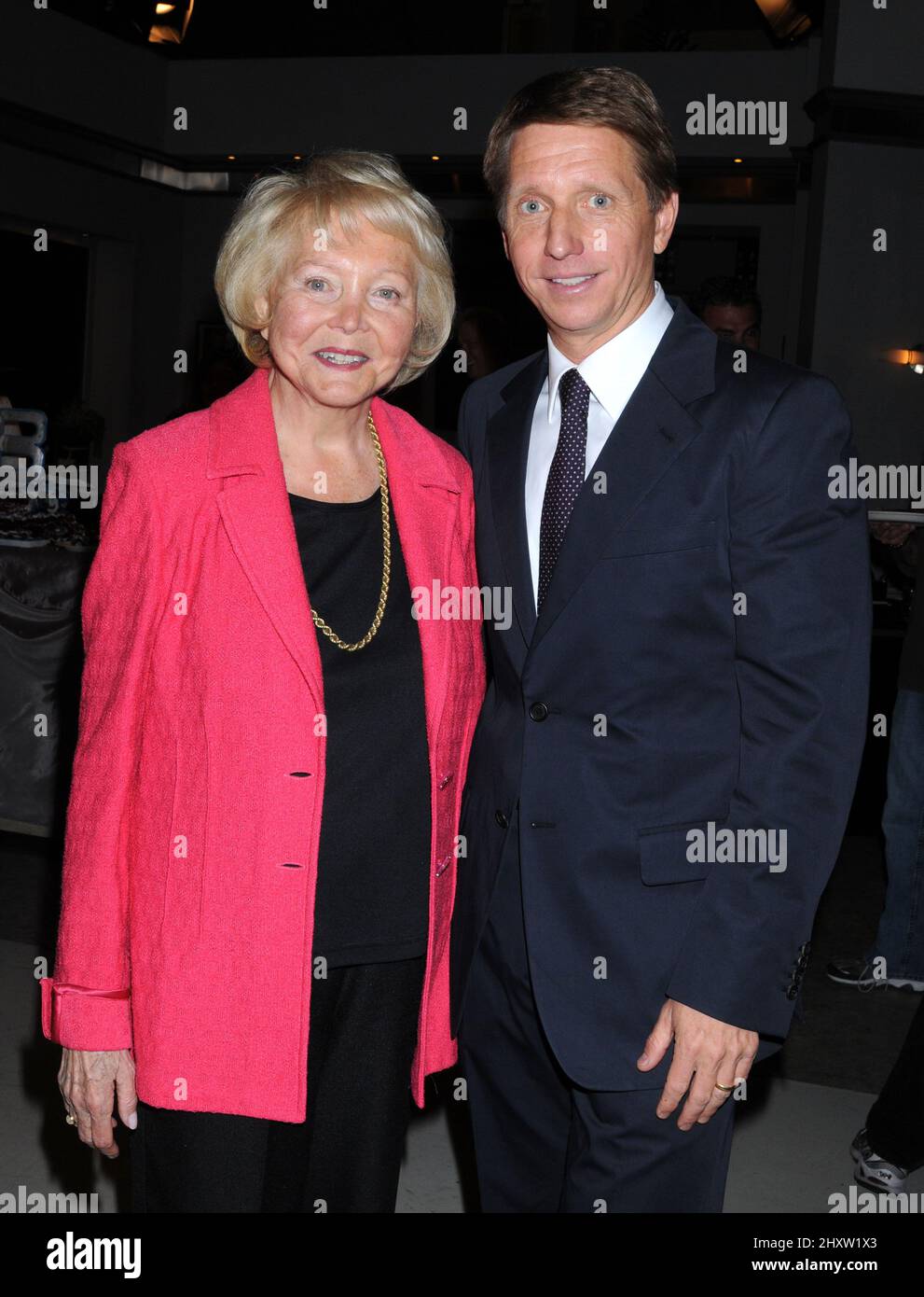 Lee Phillip Bell e Brad Bell al Bold e la bella celebrazione per le loro nomine Emmy diurne sul palco 31 al CBS Television Studios di Burbank. Foto Stock