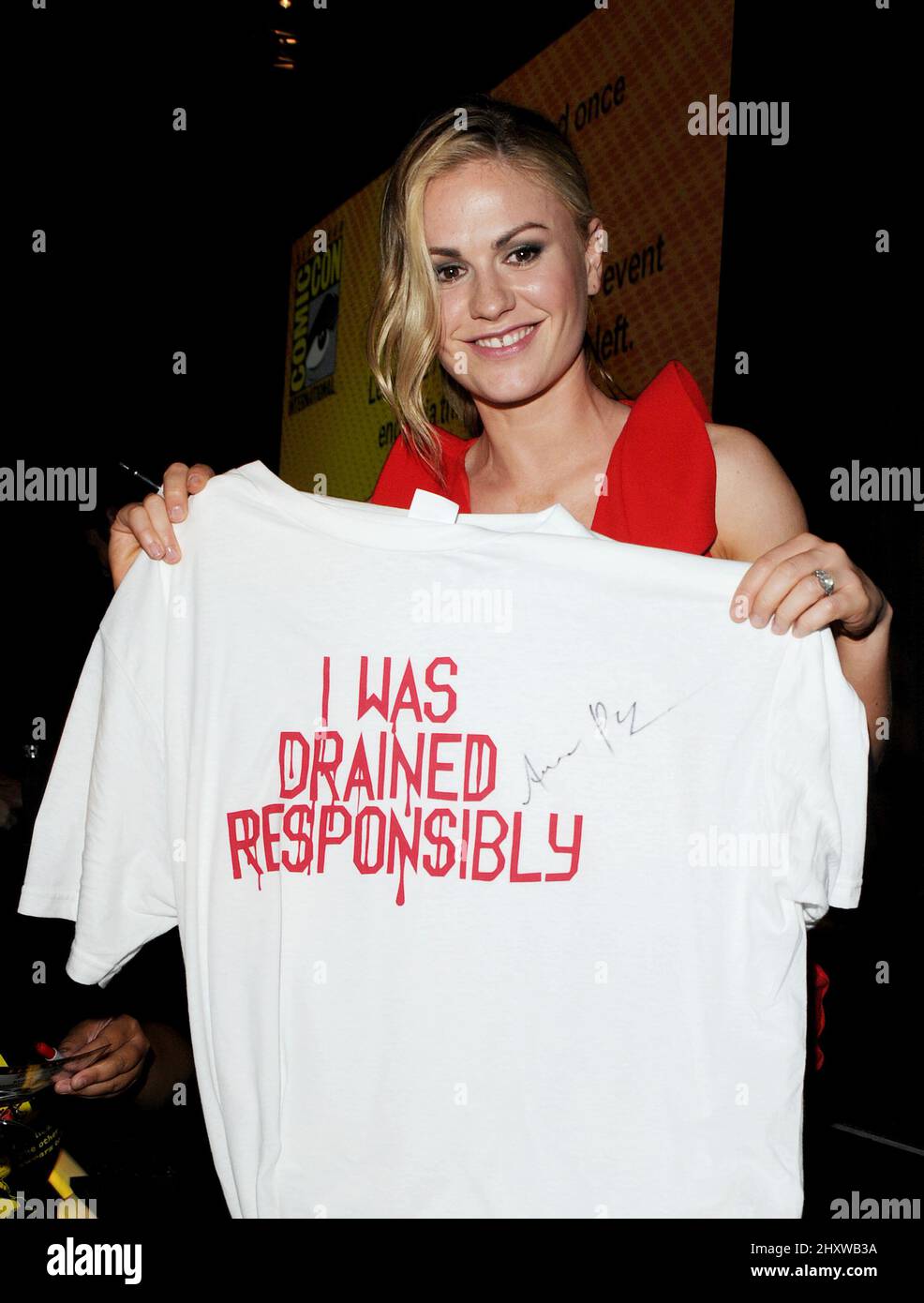 Anna Paquin alla conferenza stampa "True Blood" che si tiene presso il Centro Congressi Foto Stock