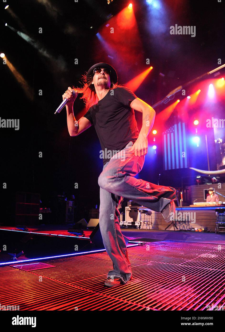 Kid Rock sul palco durante il Padiglione di musica via cavo al tempo Warner a Raleigh, NC Foto Stock