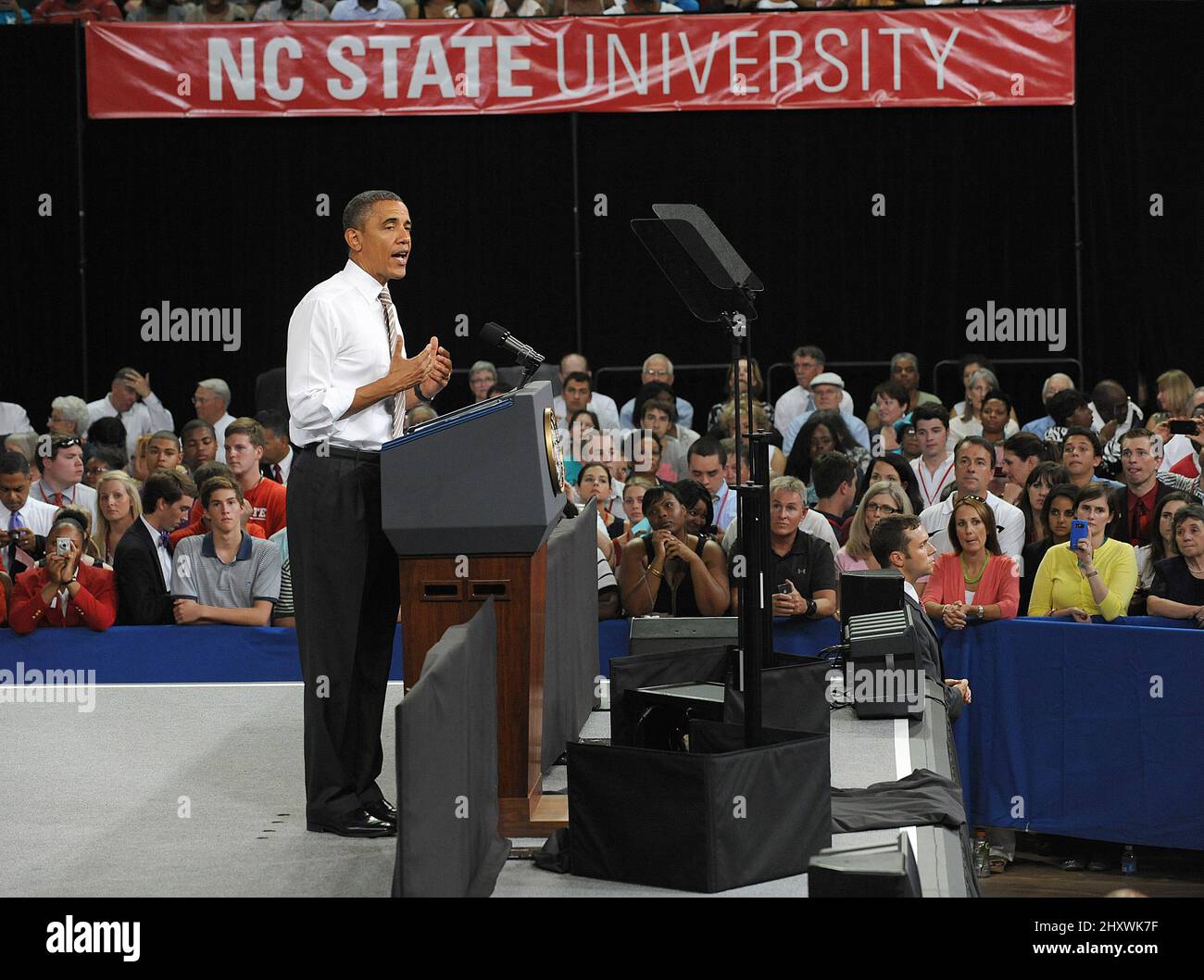Il presidente Barack Obama discute di economia al Reynolds Coliseum nel campus della North Carolina state University, a Raleigh, NC. Foto Stock