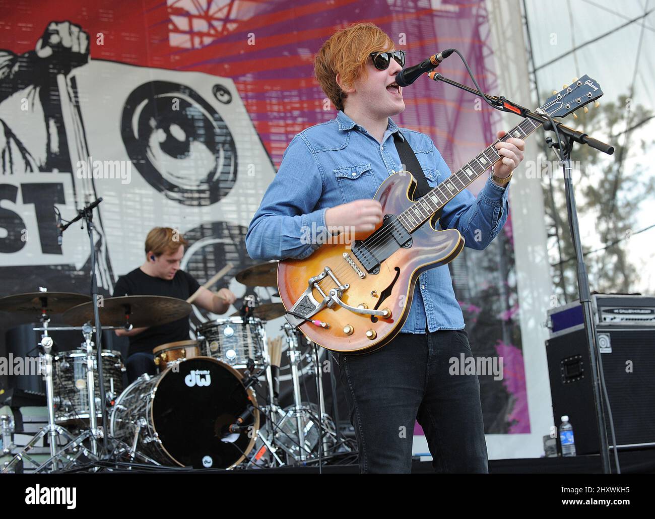 Alex Trimble, Two Door Cinema Club si esibisce al 2011 Virgin Music Festival Freefest che si è svolto al Merriweather Post Pavilion di Columbia, Md Foto Stock