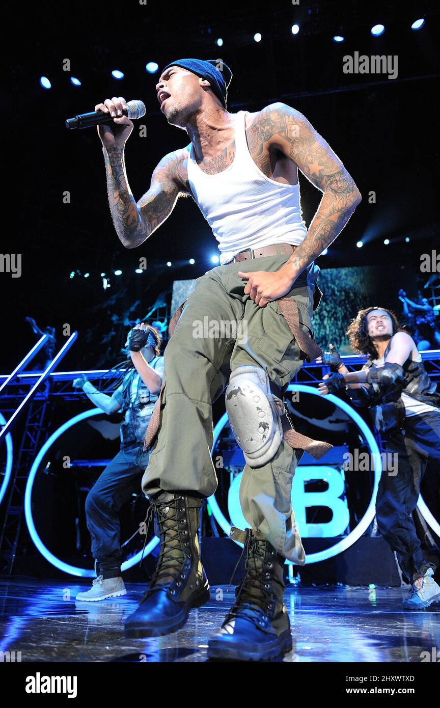 Chris Brown si esibisce durante il SUO TOUR DI FAMA 2011 al Time Warner Cable Music Pavilion di Raleigh, NC. Foto Stock