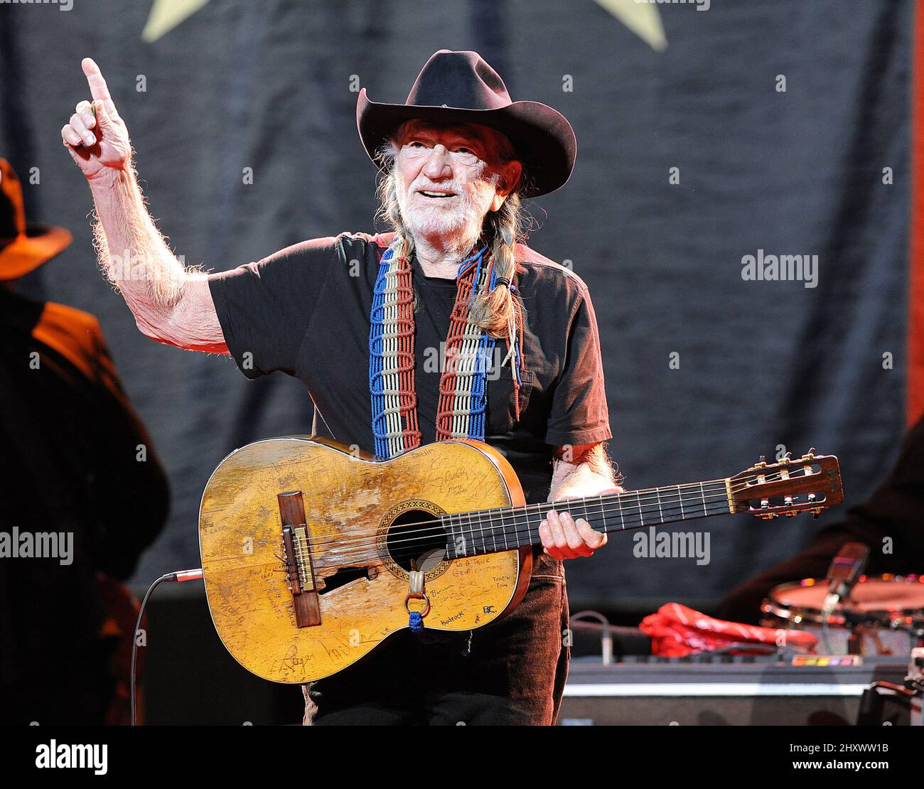 Willie Nelson suona al Durham Performing Arts Center di Raleigh, NC. Foto Stock