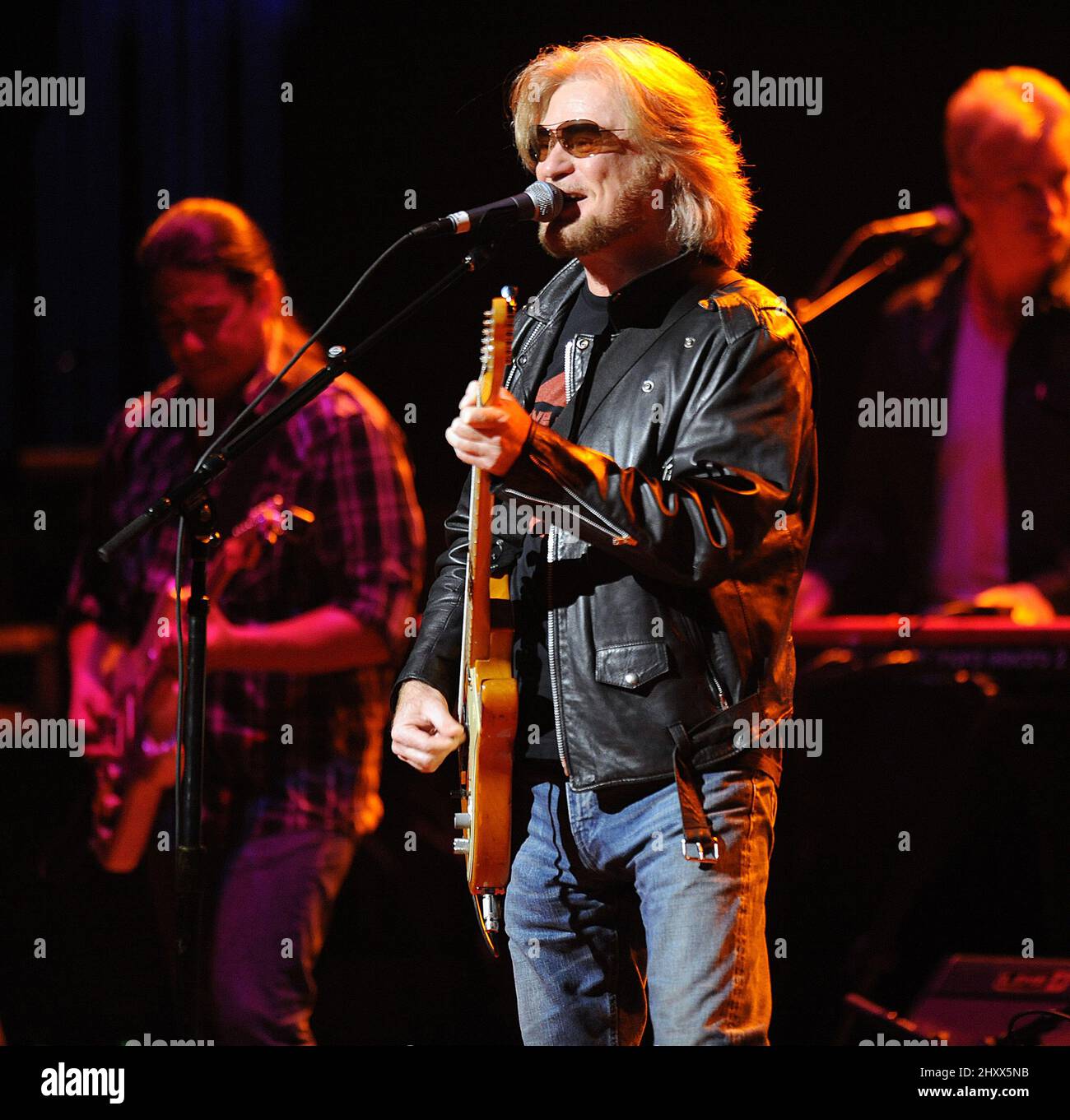 Daryl Hall of Hall and Oates si esibisce durante il tour del 2011 che si è fermato al Durham Performing Arts Center, North Carolina Foto Stock