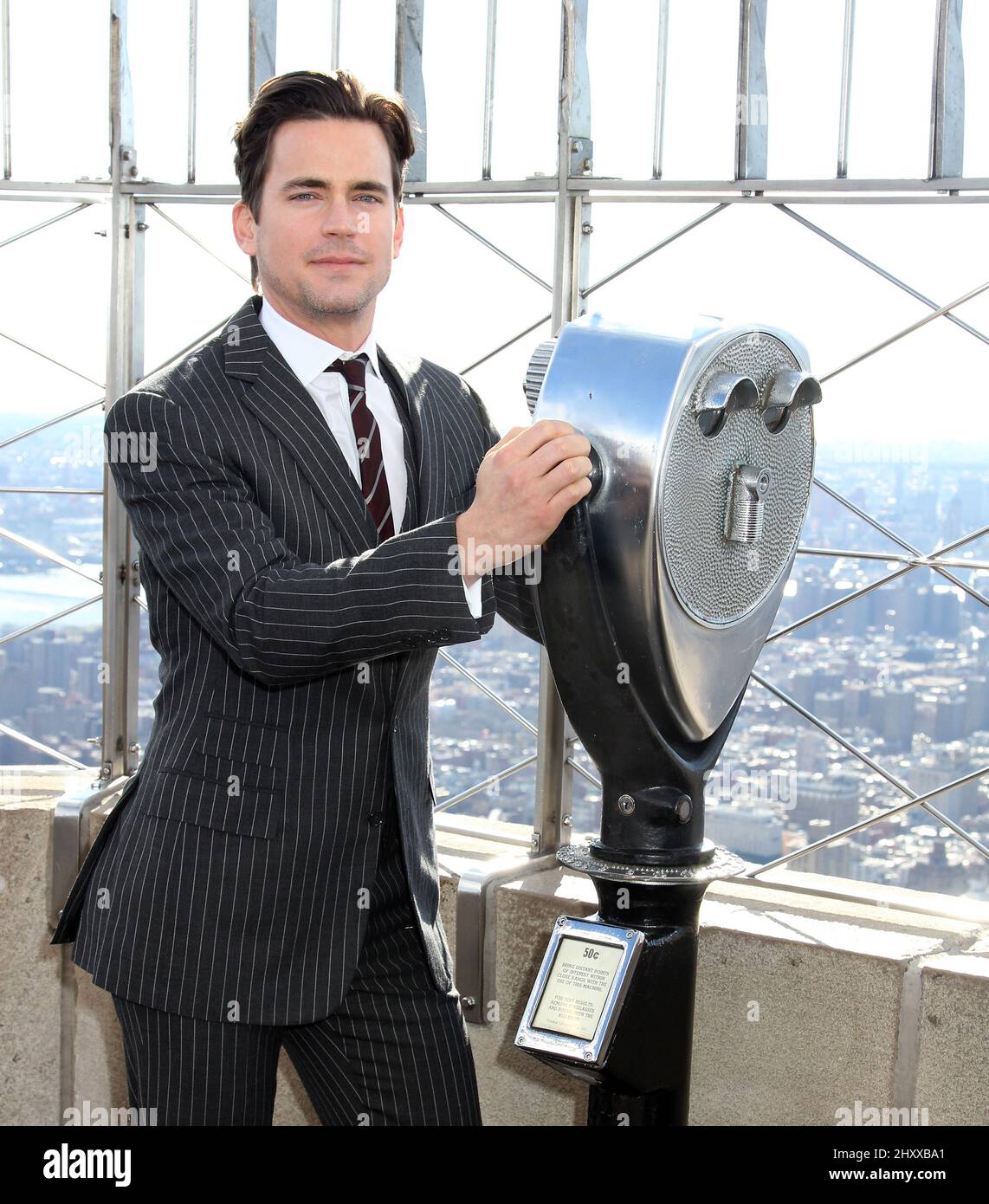 Matt Bomer della serie USA Network 'White Collar' visita l'Empire state Building a New York, USA. Foto Stock