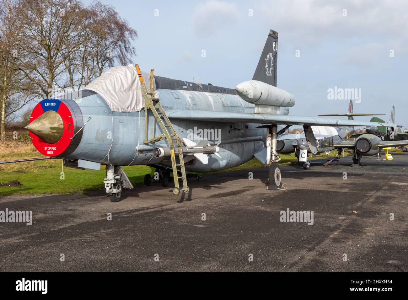 York.Yorkshire.United Kingdom.February 16th 2022.A l'aereo da caccia Lightning F6 è in mostra al museo dell'aria dello Yorkshire Foto Stock