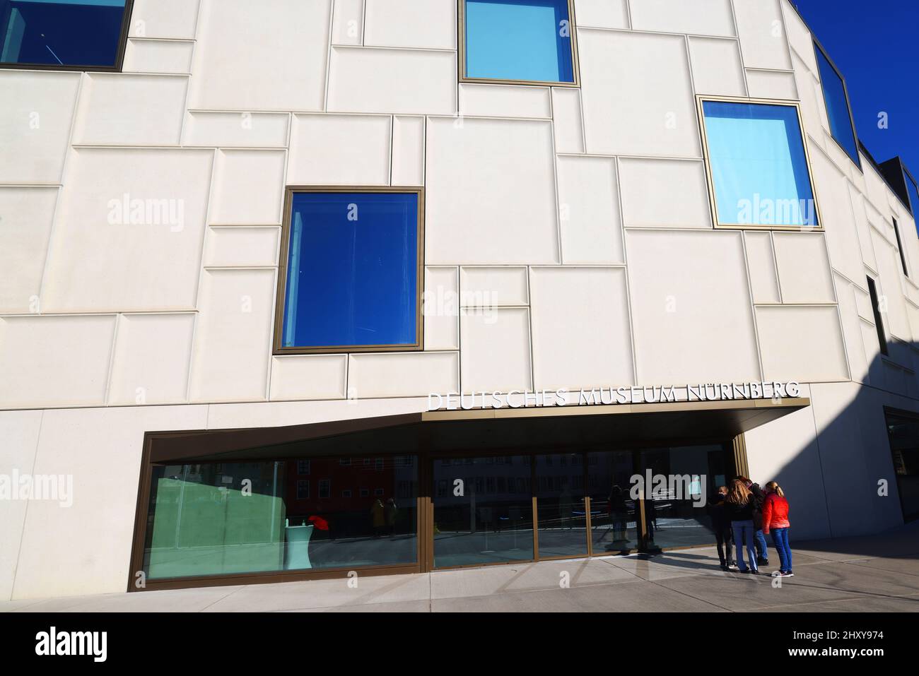 Zukunft, Kunst, Nürnberg moderne Architektur beim Zukunftsmuseum oder Deutschen Museum in der Innenstadt oder Altstadt von Nuernberg, Franken, Bayern Foto Stock