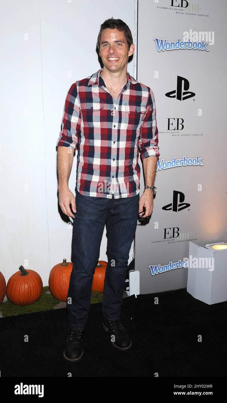 James Marsden partecipa al Wonderbook di PlayStation Halloween Party tenuto presso la "PlayStation Enchanted Forest" di Los Angeles. Foto Stock