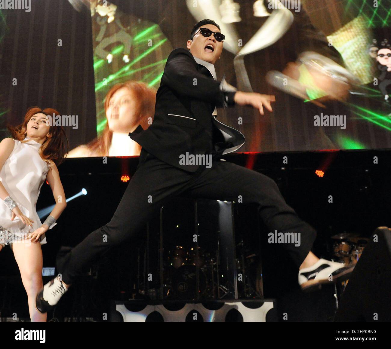 PSY che si esibisce alla Hot 99,5 Jingle Ball a Washington DC. Foto Stock