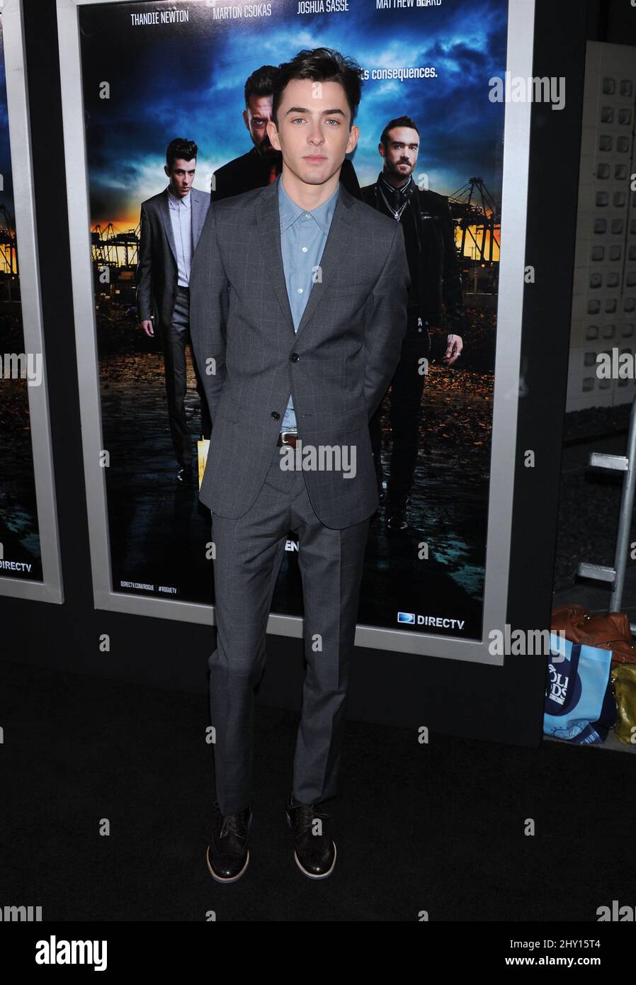 Matthew Beard partecipa alla prima di 'Rogue' tenutasi all'ARCLIGHT Cinerama Dome di Los Angeles, USA. Foto Stock