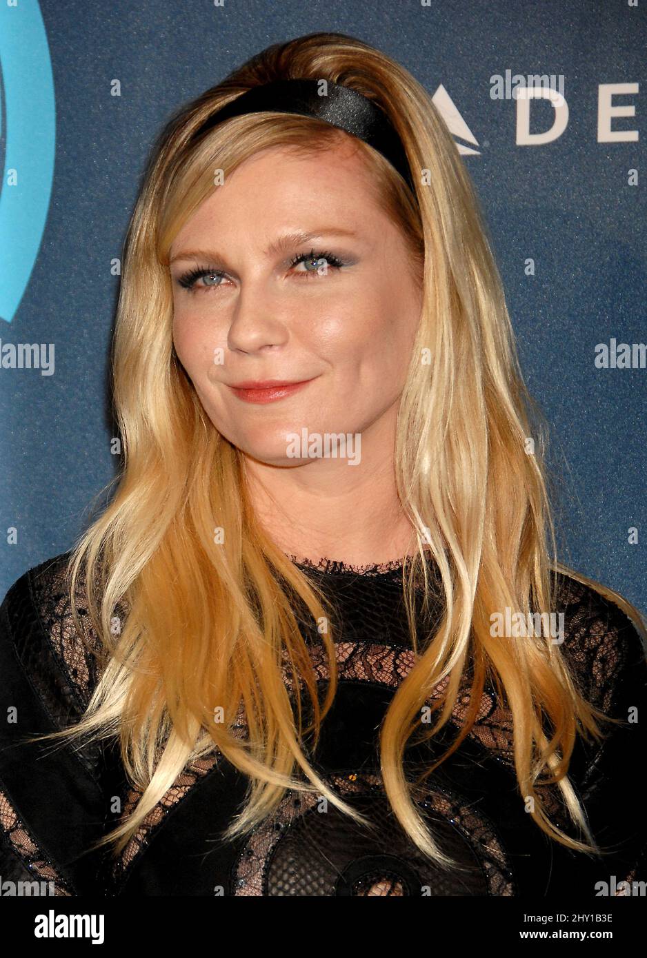 Kirsten Dunst arrivo 24th annuale GLAAD Media Awards tenuto al JW Marriott Los Angeles a Los Angeles LIVE. Foto Stock