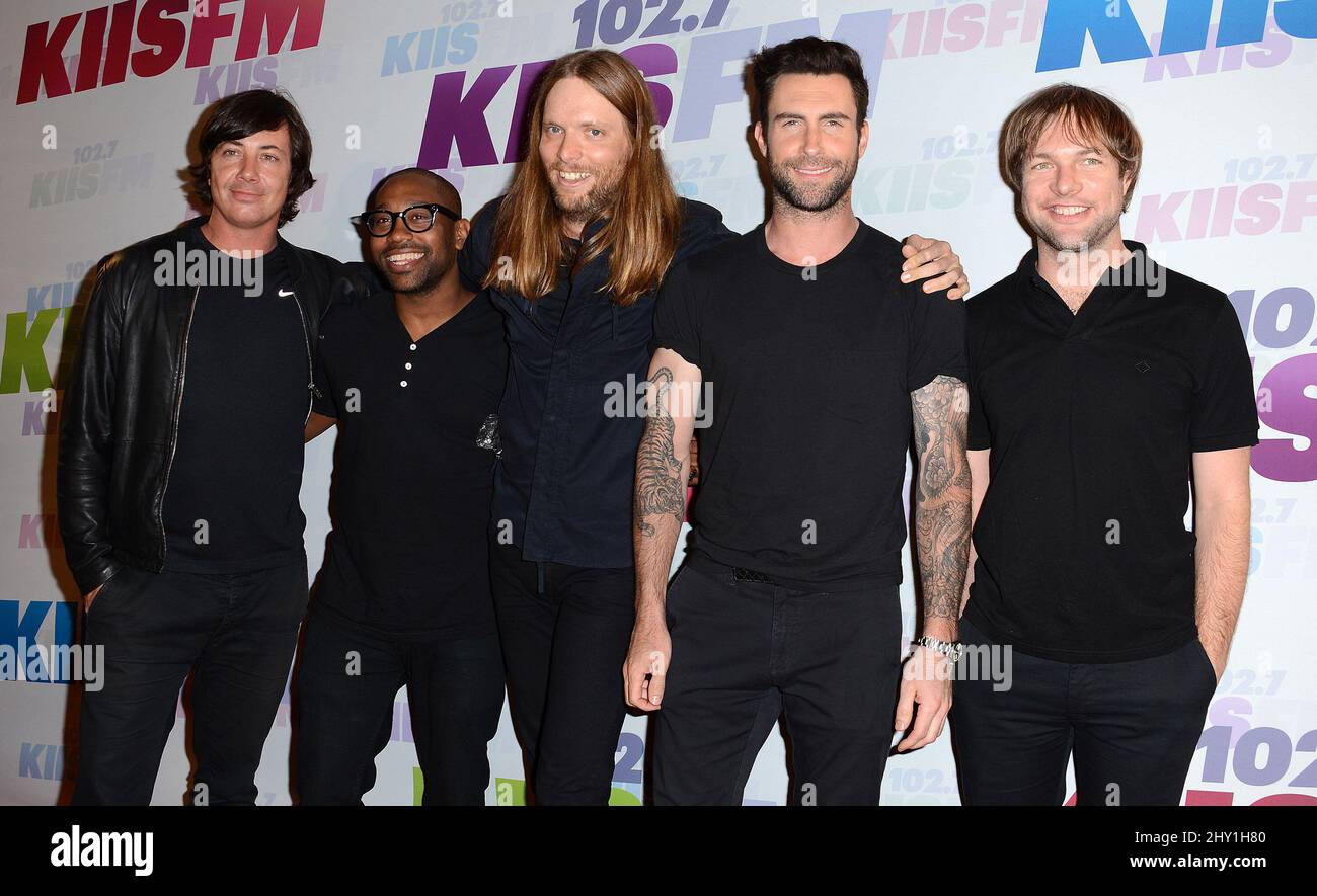 Matt Flynn, PJ Morton, James Valentine, Adam Levine, Mickey Madden di Maroon 5 che ha partecipato al 102,7 KIIS FM's Wango Tango 2013 tenuto presso l'Home Depot Center di Los Angeles, USA. Foto Stock