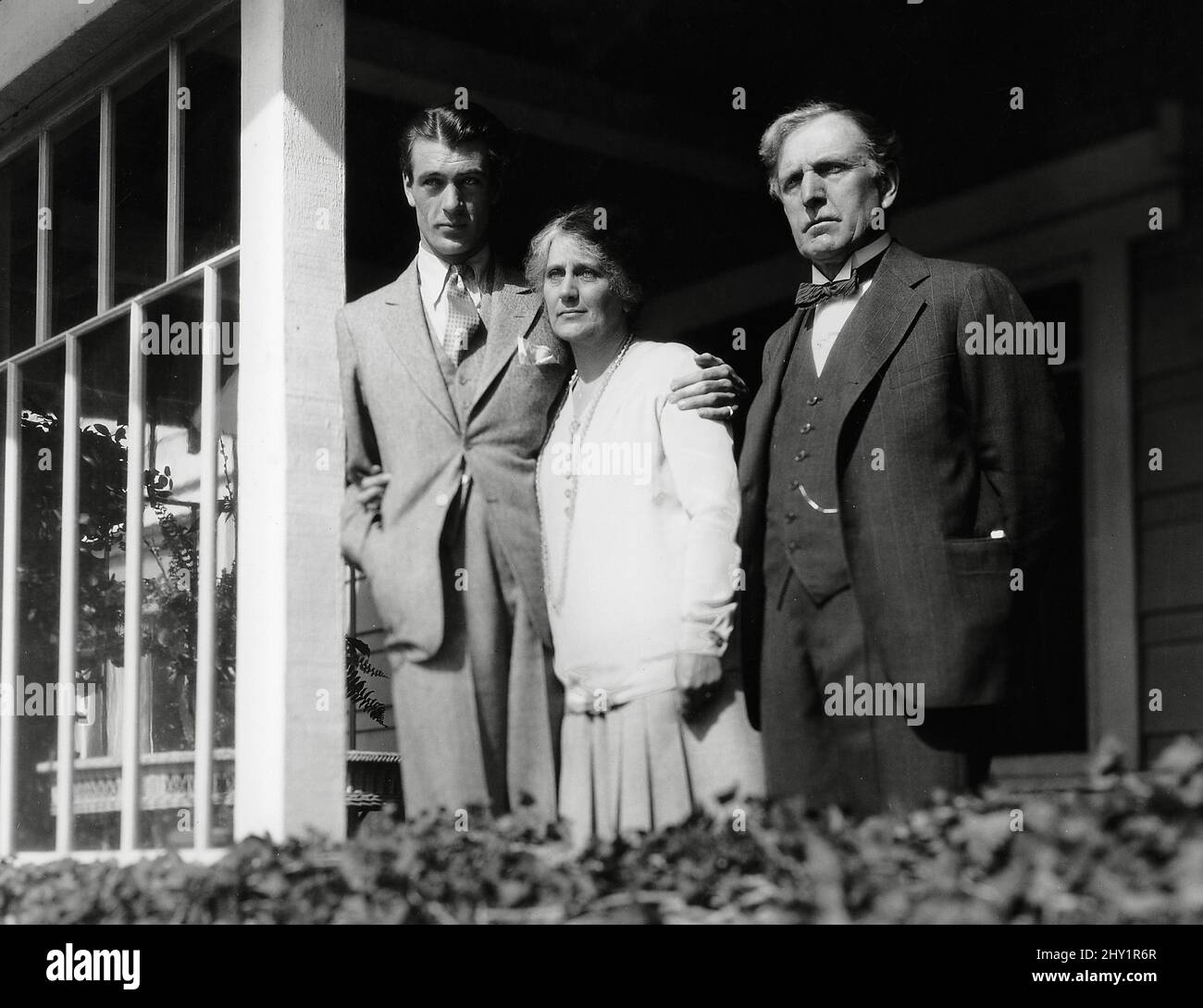 Gary Cooper, Alice Brazier (madre), Charles H. Cooper (padre), Archival Cinema and Entertainment, 1930 circa. N. di riferimento file 34145-651THA Foto Stock