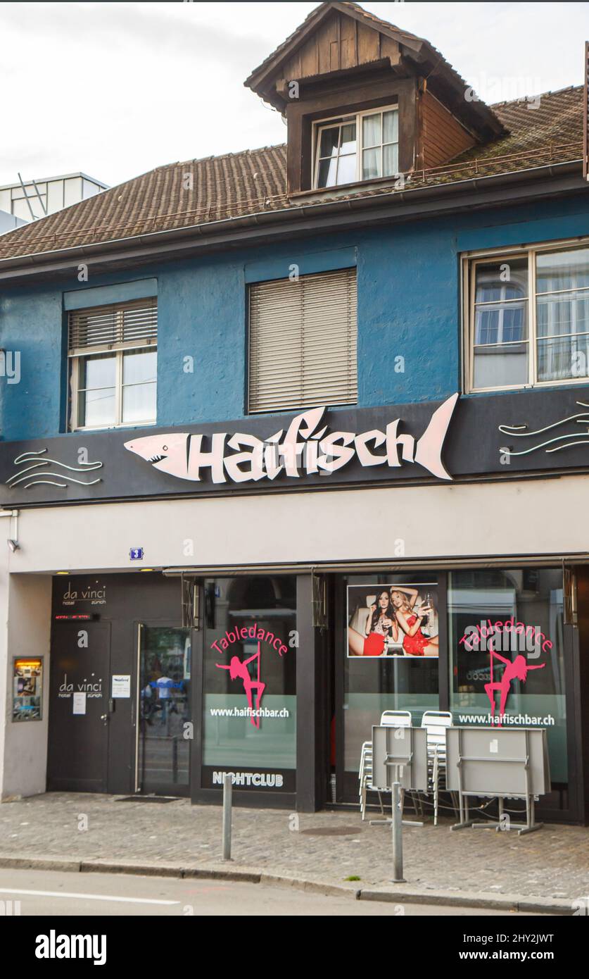 Foto verticale del nightclub Haifisch Bar a Zurigo, Svizzera Foto Stock