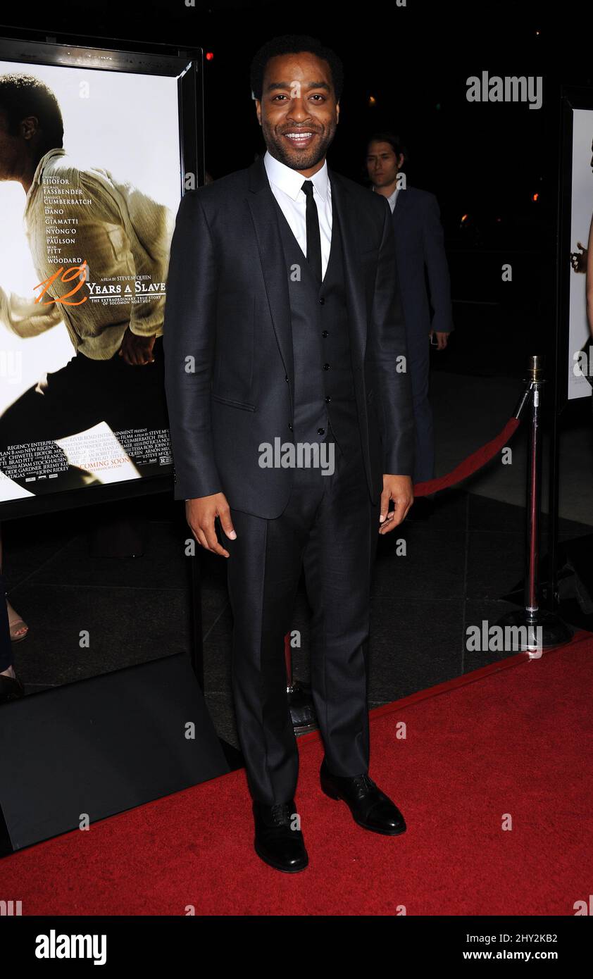 Chiwetel Ejiofor partecipa alla proiezione "12 anni A Slave" tenutasi alla Director Guild of America di Los Angeles, USA. Foto Stock