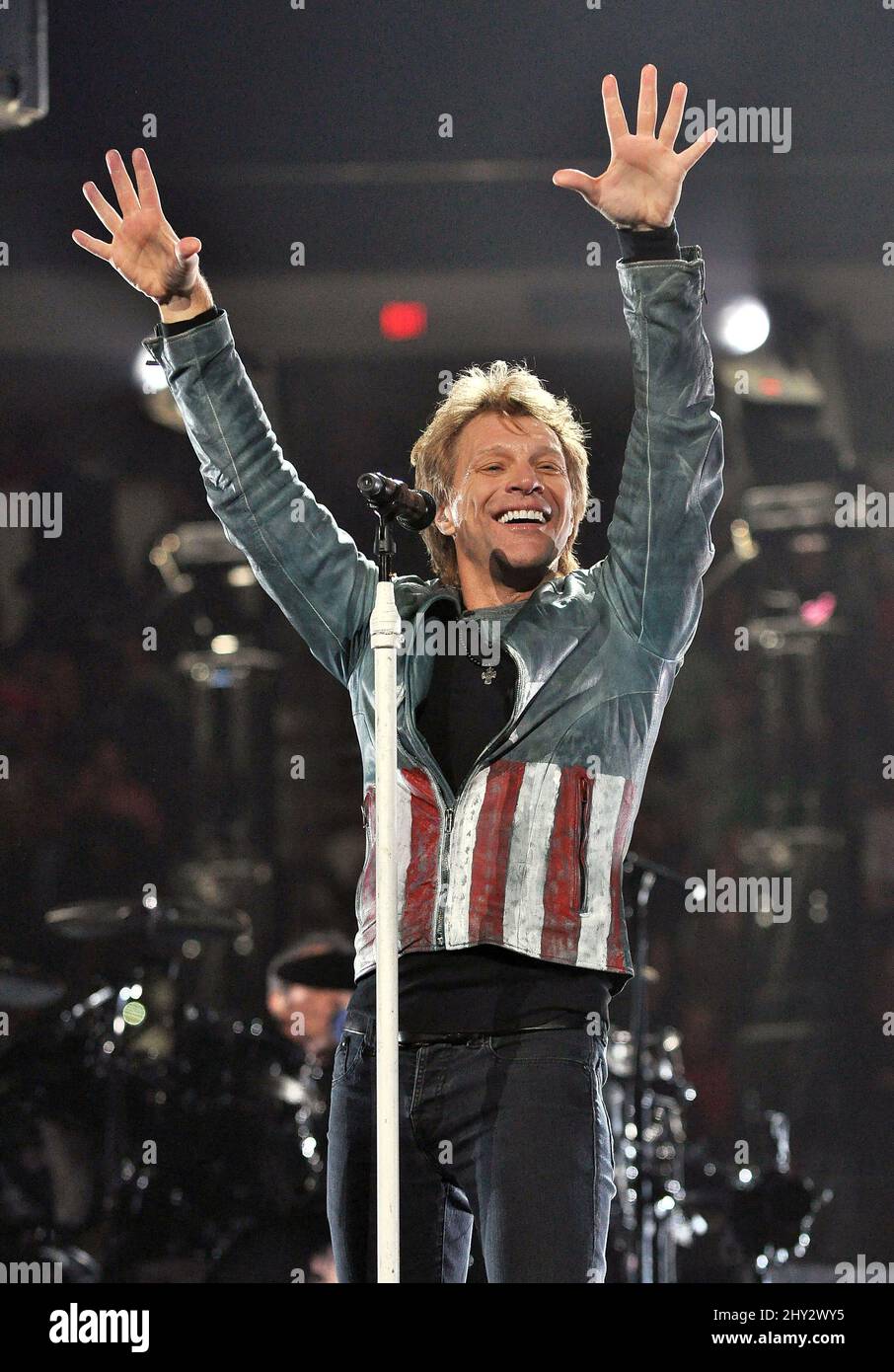 Bon Jovi si esibisce durante il suo tour "perché possiamo" alla PNC Arena Foto Stock