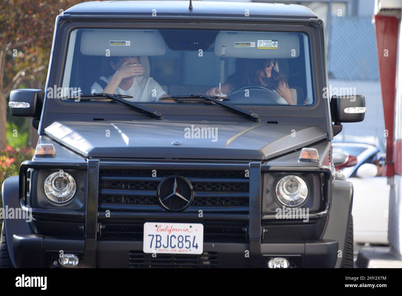 Kylie e Kendall Jenner hanno visto attraversare un viaggio in giro per la  città di Los Angeles Foto stock - Alamy