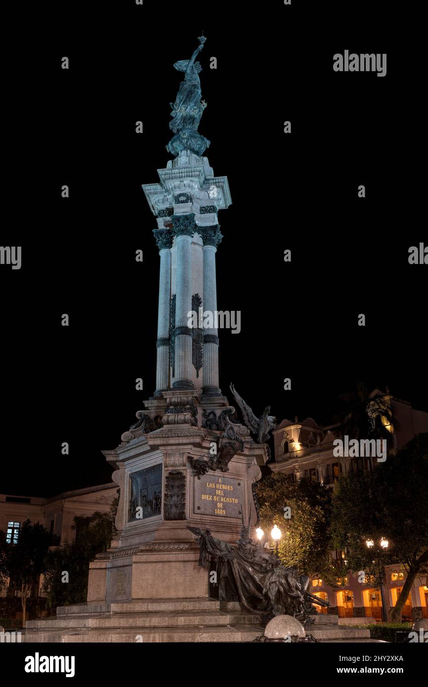 Monumento dell'indipendenza (Monumento a la Independencia) in Piazza dell'Indipendenza (Plaza Grande), Quito, Ecuador Foto Stock