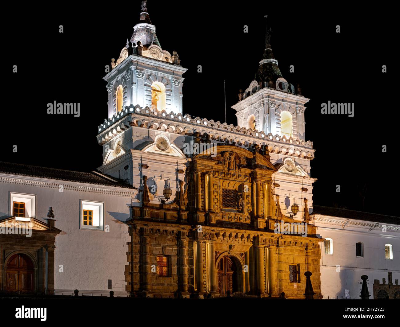 Basilica e Convento di San Francisco (Iglesia y Convento de San Francisco). Vista da Plaza San Francisco, Quito, Ecuador Foto Stock