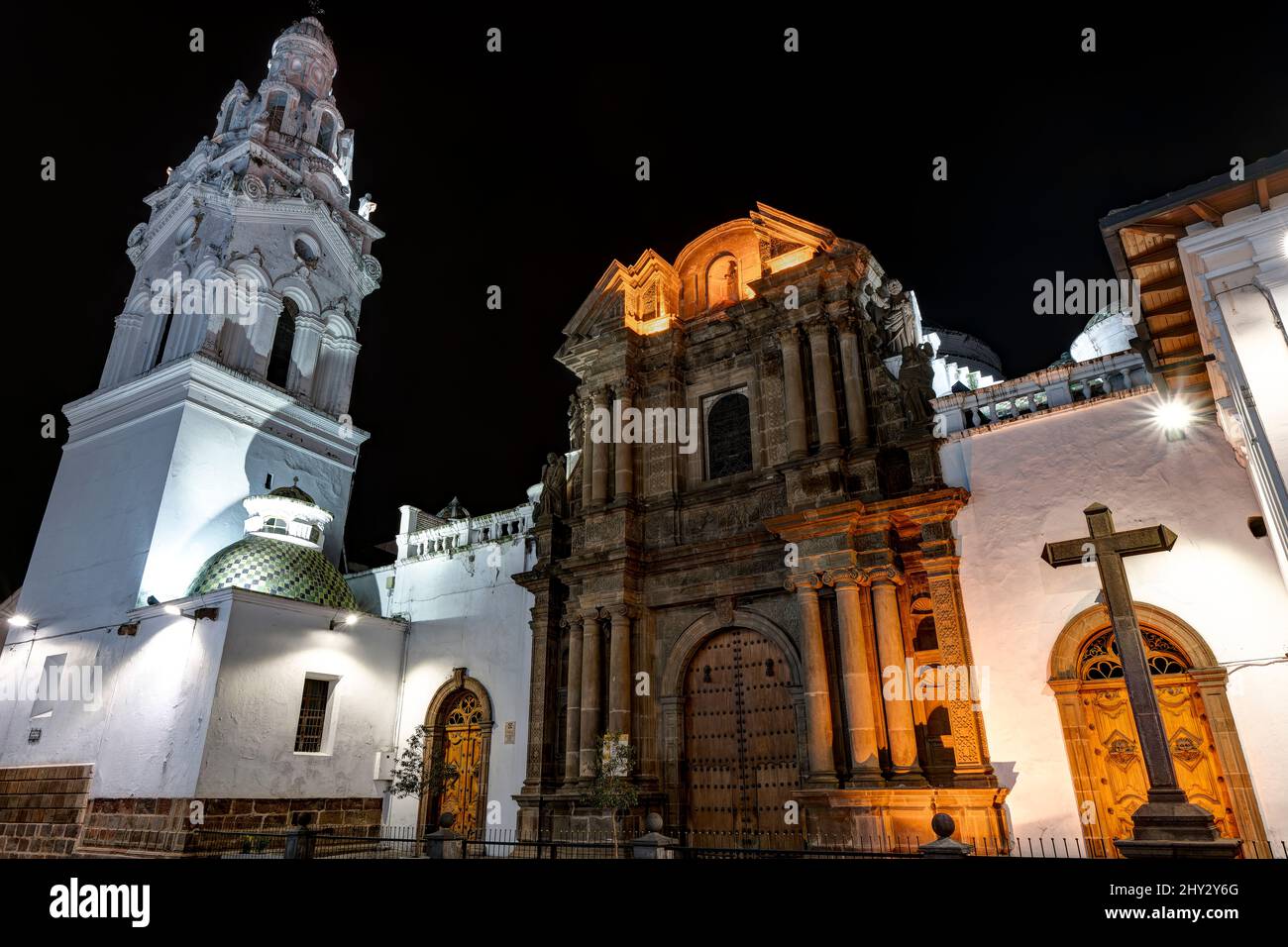 Chiesa del Santuario (Iglesia de El Sagrario). Vista da Calle Garcia Moreno, Quito, Ecuador Foto Stock