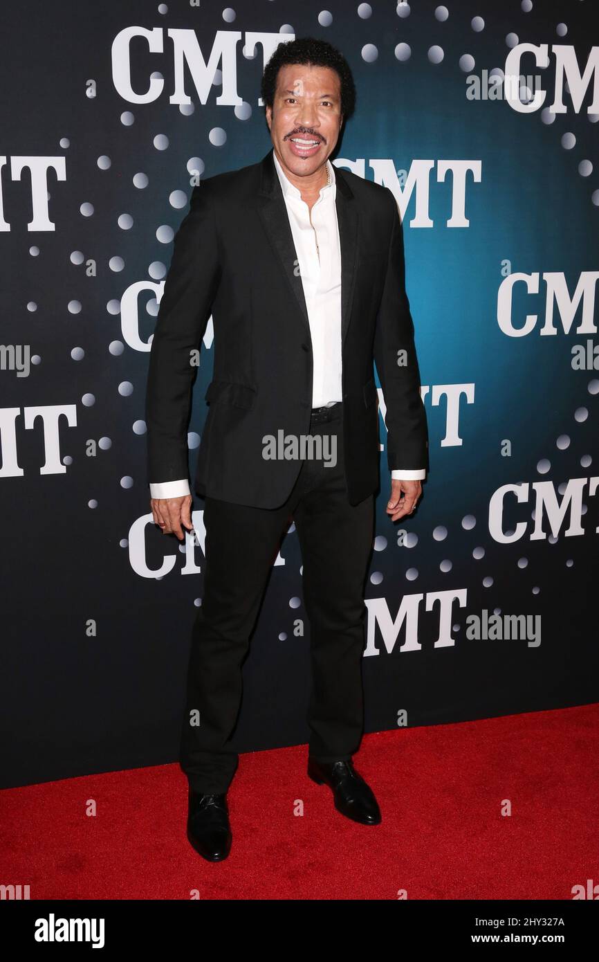 Lionel Richie partecipa al CMT Artists of the Year 2013 che si tiene al Music City Center di Nashville Foto Stock