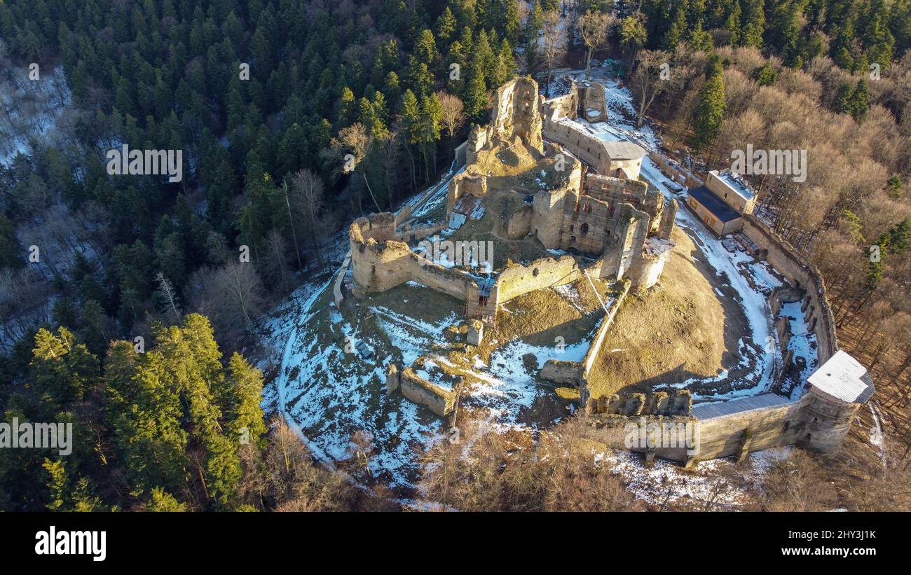 Veduta aerea dell'antico castello di Zborov, Slovacchia Foto Stock