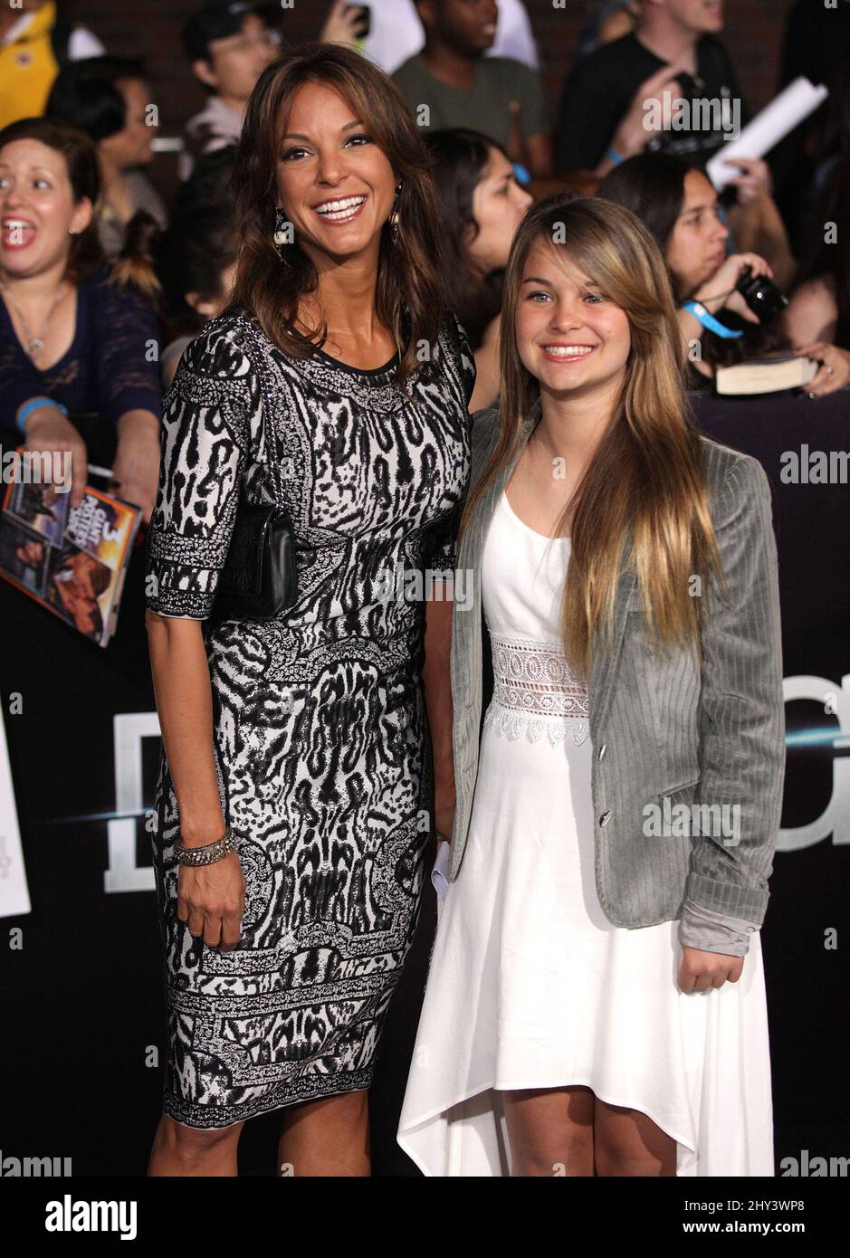 EVA LaRue & Kaya Callahan arrivo per la divergente Premiere tenuto al Regent Bruin Theatre di Los Angeles. Foto Stock