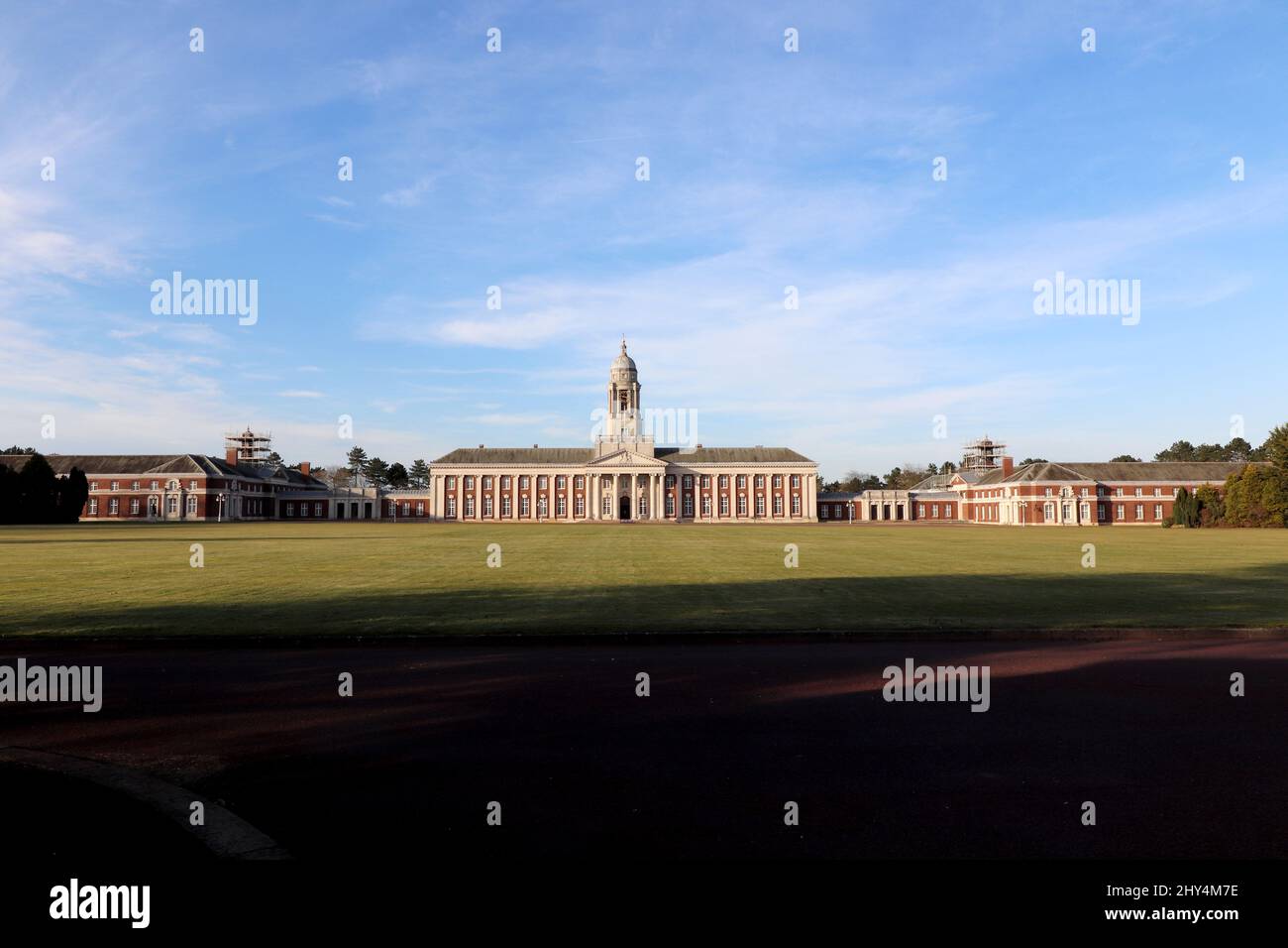 Il prestigioso edificio, conosciuto come College Hall, è stato completato nel settembre 1933 al costo di £321.000. L'edificio fu ufficialmente aperto da sua altezza reale il Principe di Galles, in seguito Edoardo VIII, nell'ottobre 1934. Di fronte al Collegio si trova il suo terreno di sfilata e un grande cerchio di erba conosciuta come l'arancione, dove ancora oggi si svolgono le cerimonie di laurea. Foto Stock