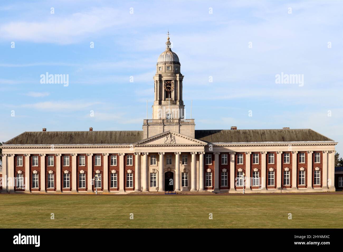 Il prestigioso edificio, conosciuto come College Hall, è stato completato nel settembre 1933 al costo di £321.000. L'edificio fu ufficialmente aperto da sua altezza reale il Principe di Galles, in seguito Edoardo VIII, nell'ottobre 1934. Di fronte al Collegio si trova il suo terreno di sfilata e un grande cerchio di erba conosciuta come l'arancione, dove ancora oggi si svolgono le cerimonie di laurea. Foto Stock