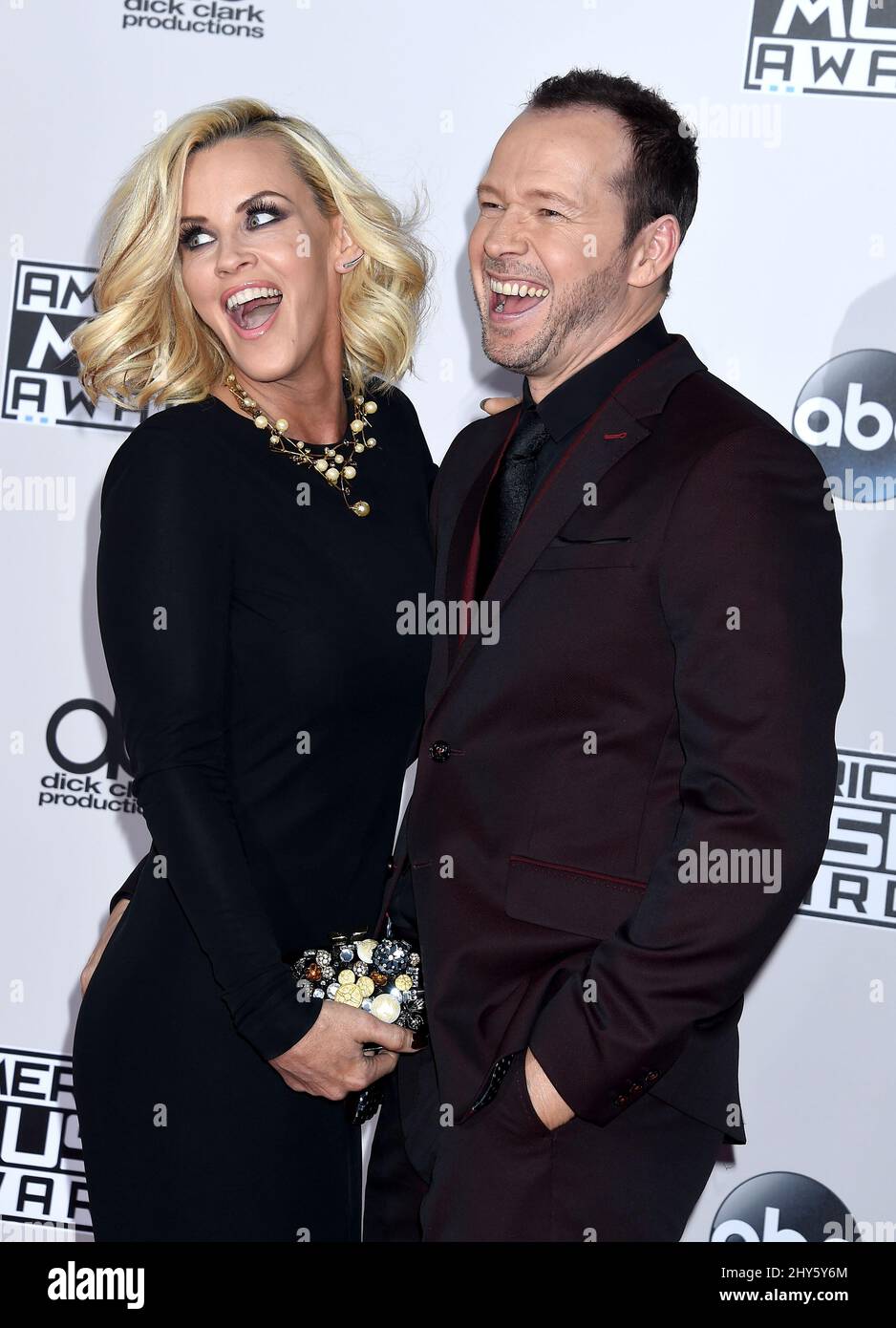 Jenny McCarthy e Donnie Wahlberg partecipano agli American Music Awards 2014 al Nokia Theatre Foto Stock
