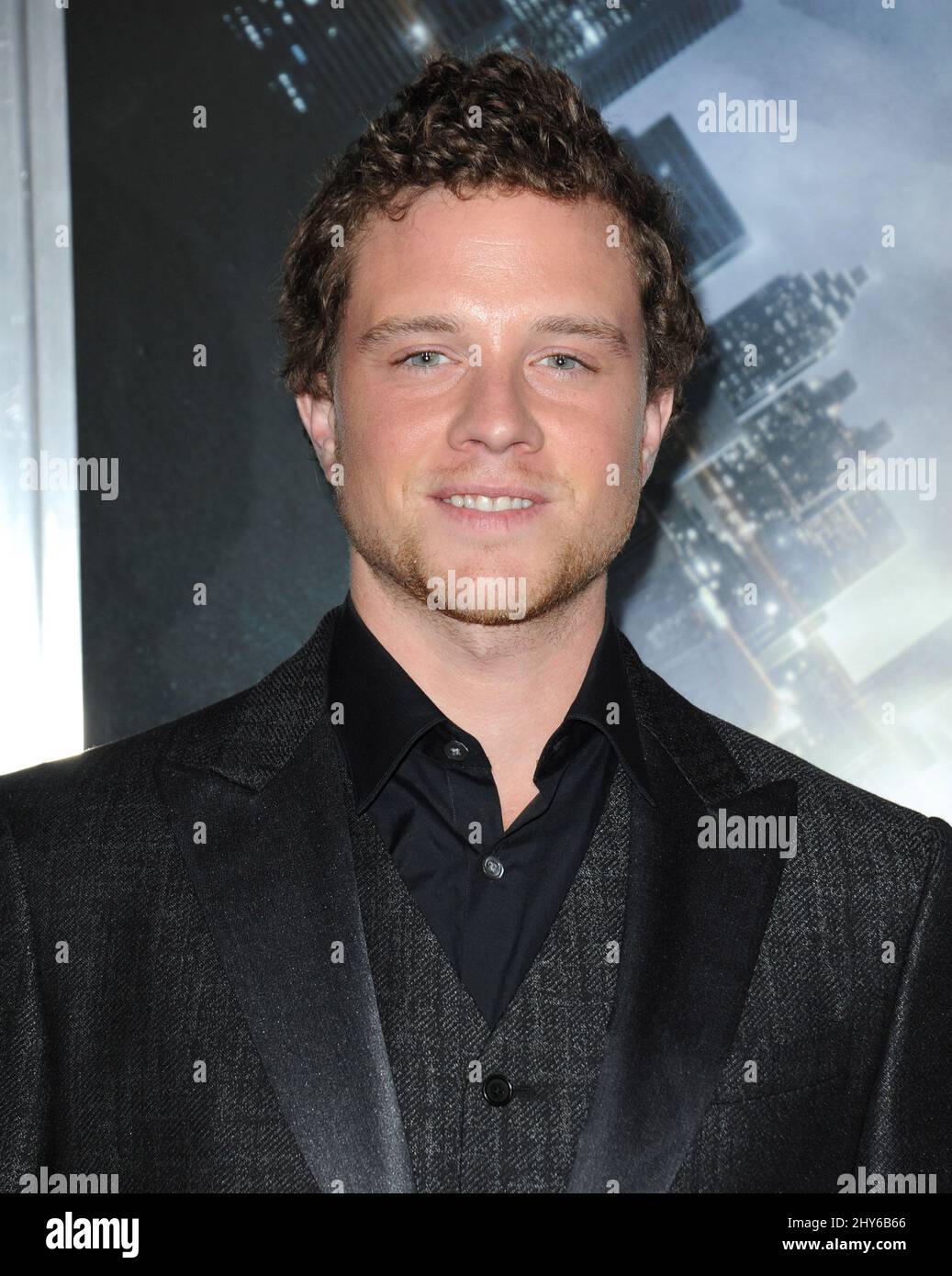 Jonny Weston partecipa al 'Project Almanaca' Los Angeles Premiere tenuto al TCL Chinese Theatre Foto Stock