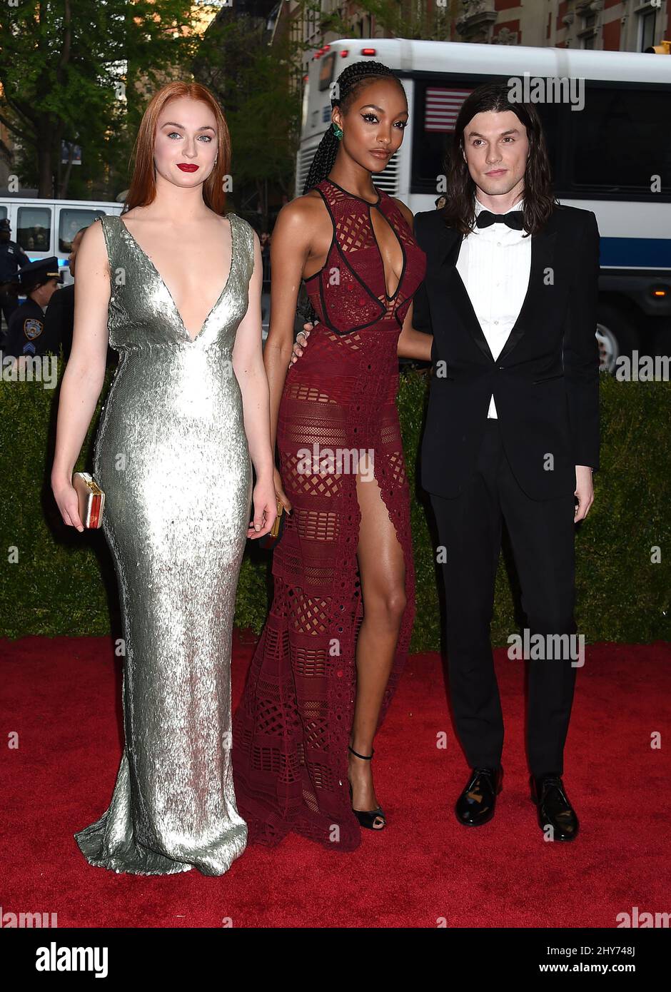 Sophie Turner, James Bay, Jourdan Dunn che partecipa al Metropolitan Museum of Art Met Gala, a New York City, USA. Foto Stock