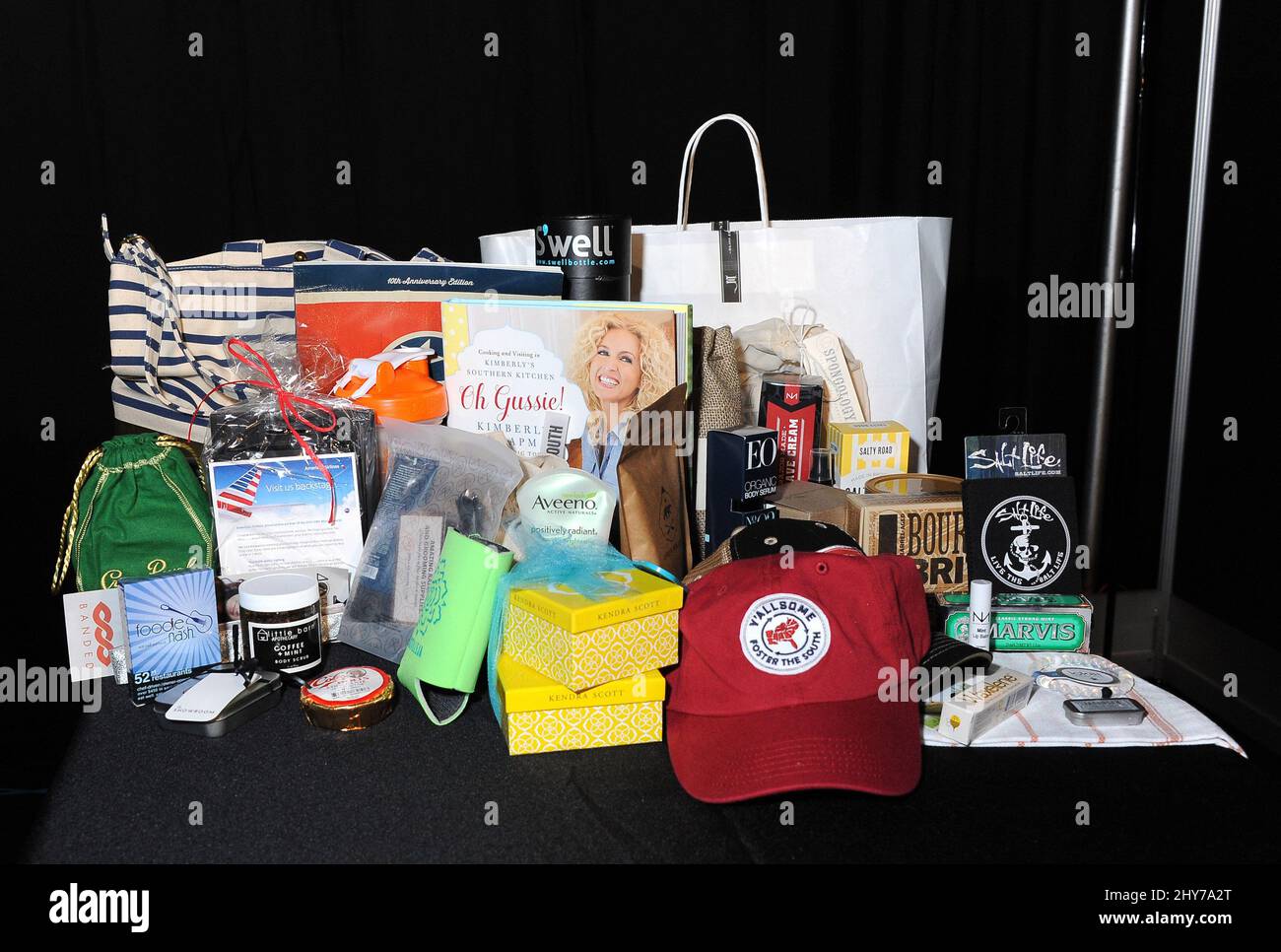 Borse regalo al CMT Music Awards 2015 Press Preview Day tenuto presso la Bridgestone Arena di Nashville, Tennessee. Foto Stock