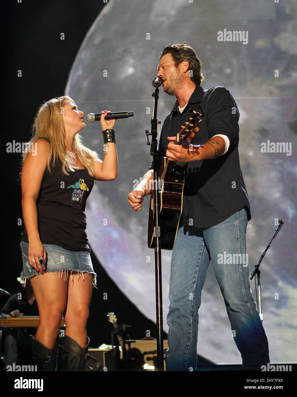 13 giugno 2010 Nashville, Tn. Blake Shelton e Miranda Lambert 2010 CMA Music Festival che si tiene al LP Field Foto Stock