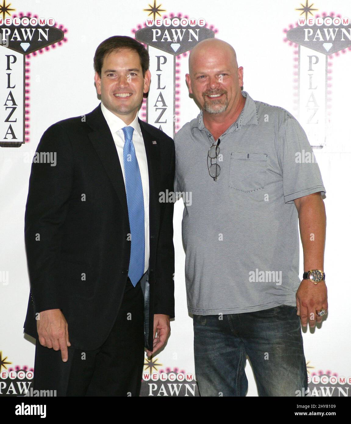 Rick Harrison e Marco Rubio celebrano la grande apertura del Pawn Plaza, ristorante e centro commerciale. Foto Stock