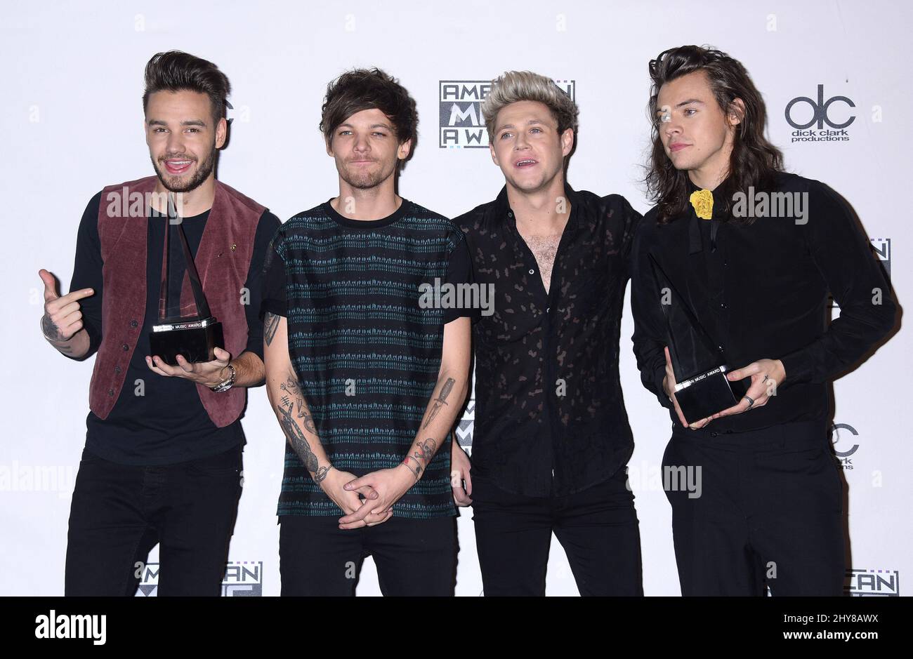 Liam Payne, Louis Tomlinson, Niall Horan e Harry Styles of One Direction 2015 American Music Awards tenuti al Microsoft Theatre Foto Stock