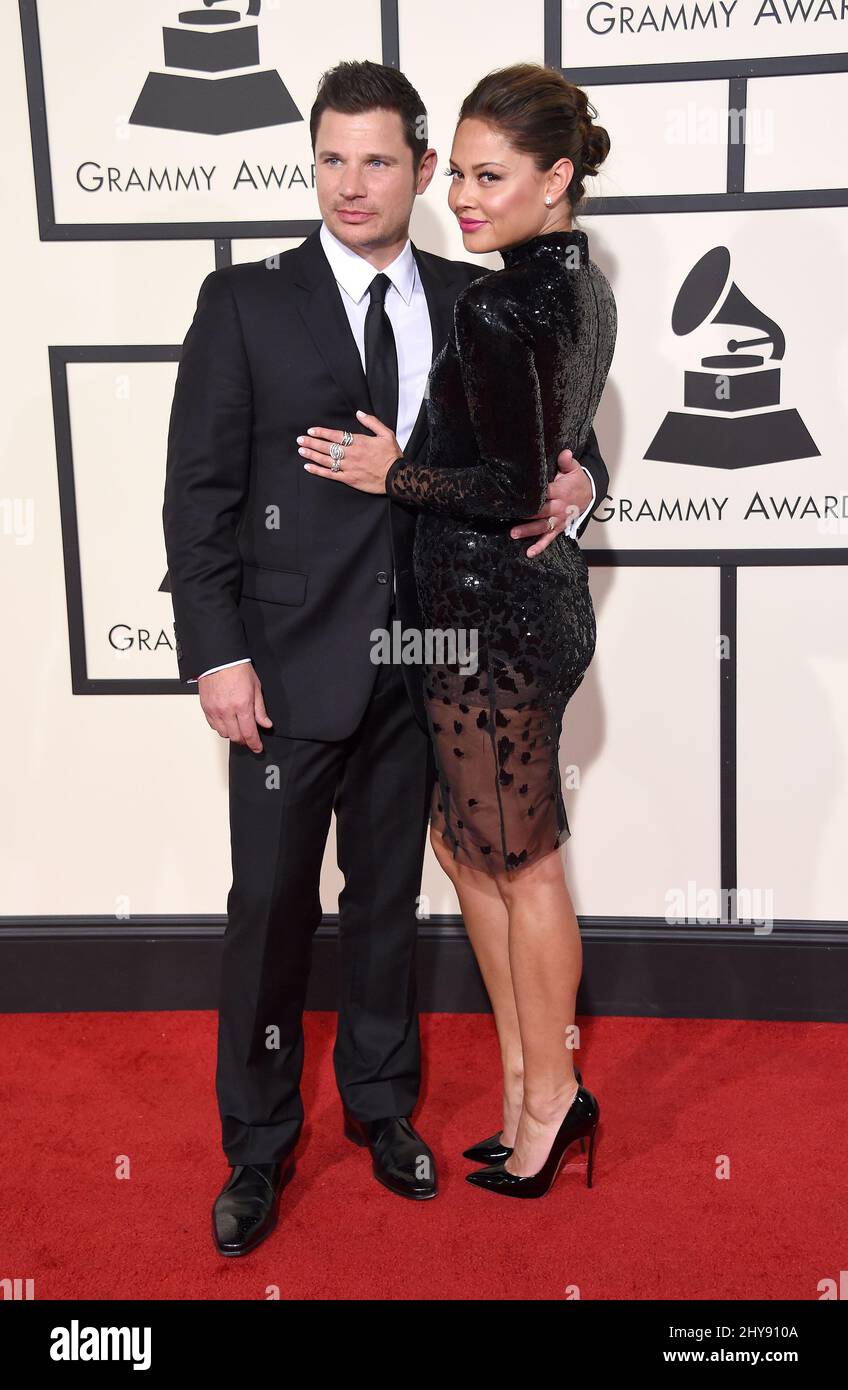 Nick Lacey e la moglie Vanessa Minnillo arrivano al Grammy Awards 58th che si tiene presso lo Staples Center di Los Angeles Foto Stock