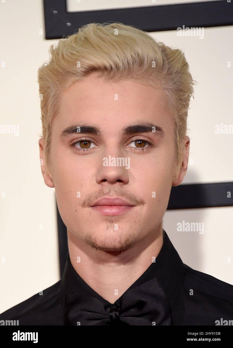 Justin Bieber arriva al Grammy Awards 58th che si tiene presso lo Staples Center di Los Angeles Foto Stock